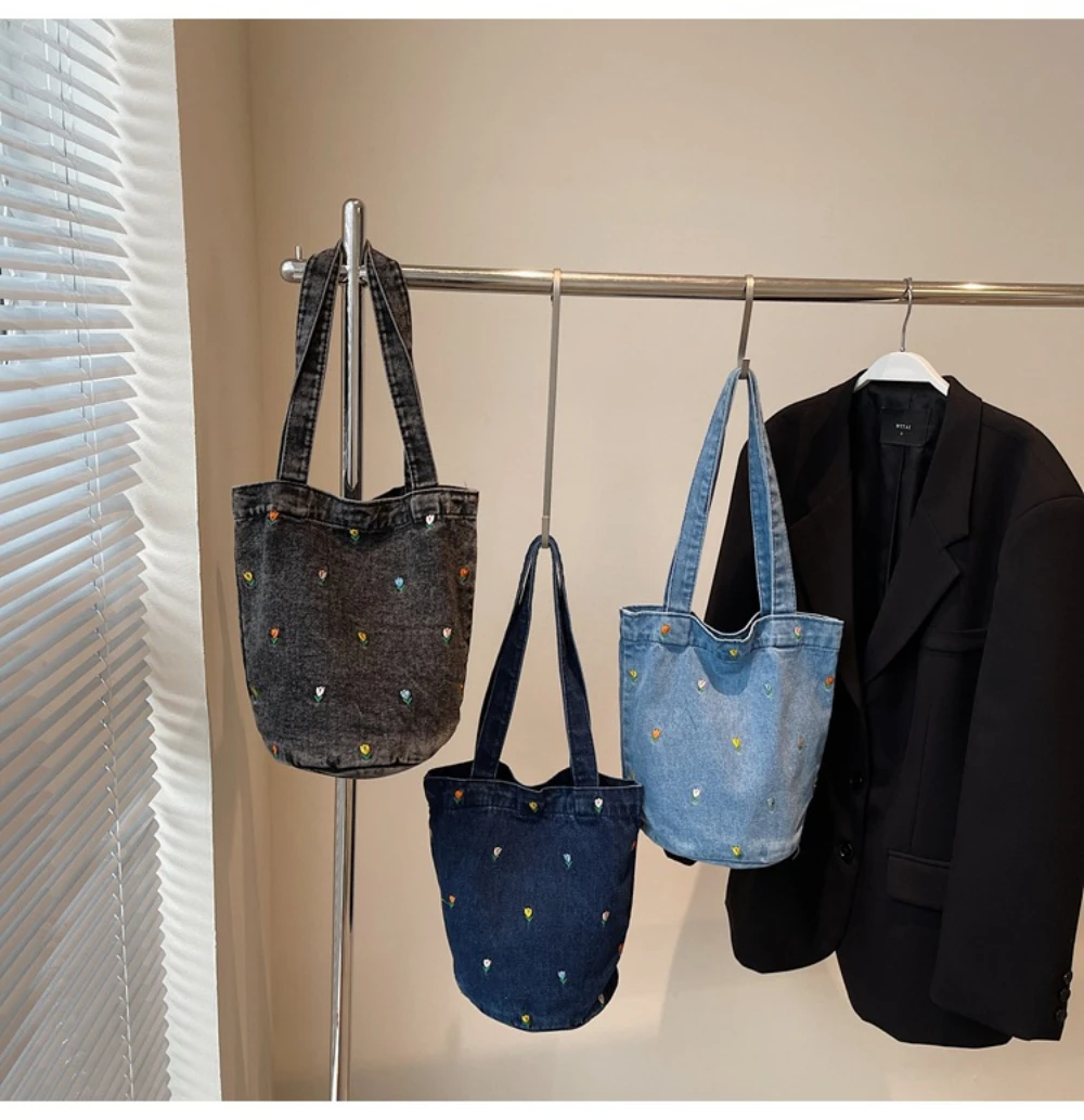 Fresh Sweet Simple Tulip Embroidery Denim Canvas Handheld Bag Fashion Casual Large Capacity Commuting Women's Shoulder Bag
Fresh Sweet Simple Tulip Embroidery Denim Canvas Handheld Bag Fashion Casual Large Capacity Commuting Women's Shoulder Bag