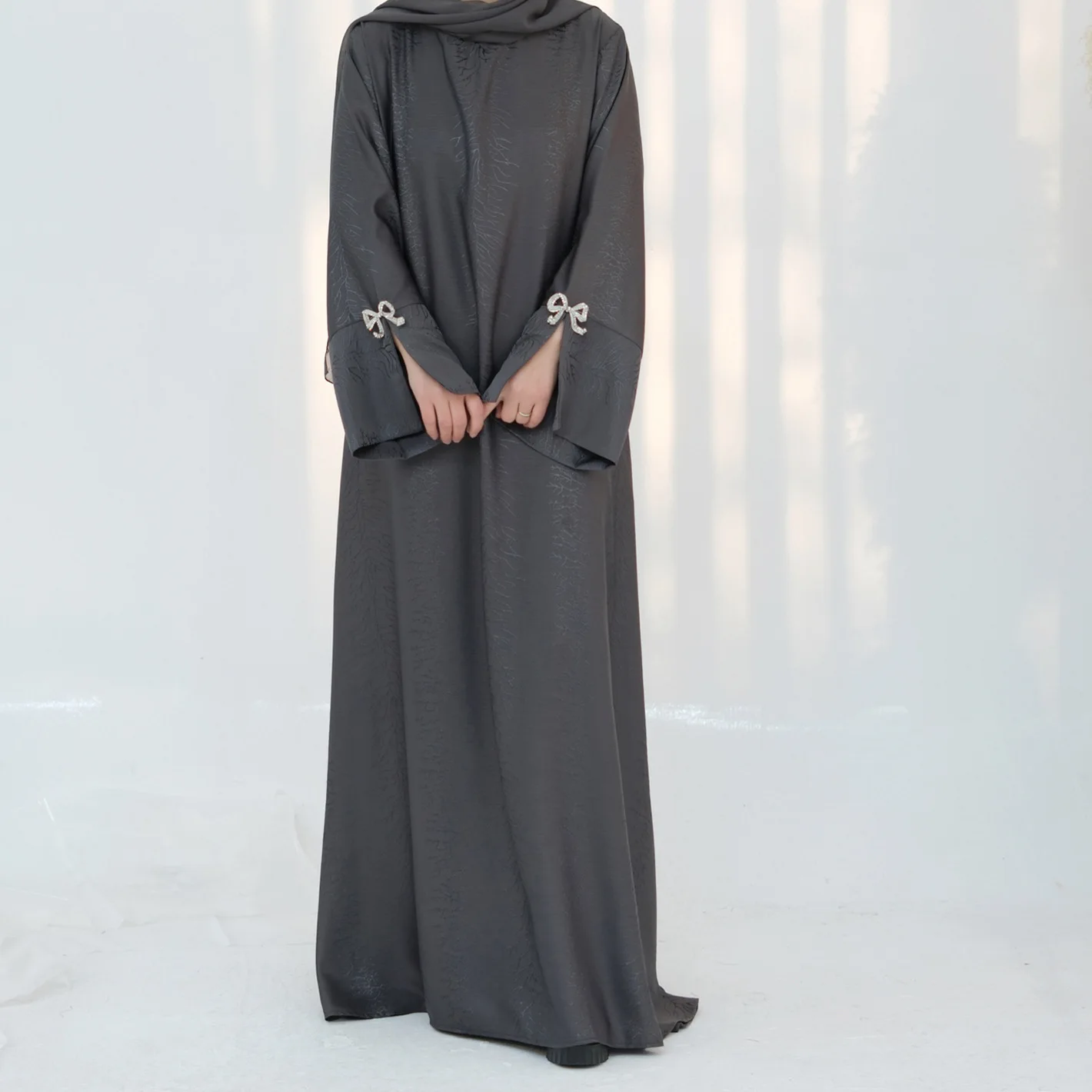 Rhinestones Bowknot Closed Abaya Dress for Women, Jacquard Muslim Long Dress, Modest Hijabi Outfit, Ramadan Islamic Clothing
Rhinestones Bowknot Closed Abaya Dress for Women, Jacquard Muslim Long Dress, Modest Hijabi Outfit, Ramadan Islamic Clothing