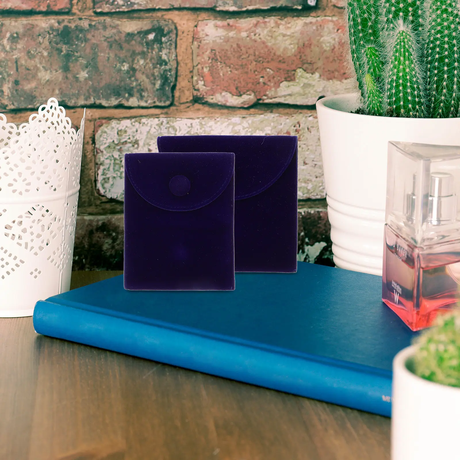 3Pcs Small Jewelry Storage Bags Snap Button Pouches Organizer Bags for Rings Necklaces Bracelets Travel Dark Blue
3Pcs Small Jewelry Storage Bags Snap Button Pouches Organizer Bags for Rings Necklaces Bracelets Travel Dark Blue