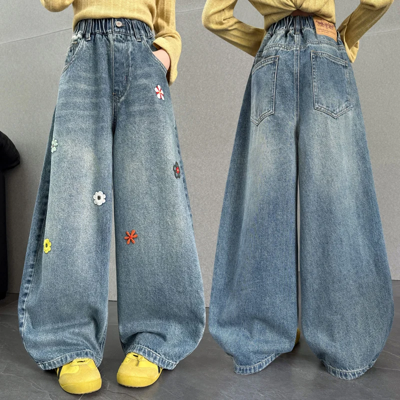 Fashion Design Children Baggy Jeans with Embroidery Flowers for Teenage Girl Casual Wide Leg Denim Pants Kids Trendy Trousers
Fashion Design Children Baggy Jeans with Embroidery Flowers for Teenage Girl Casual Wide Leg Denim Pants Kids Trendy Trousers