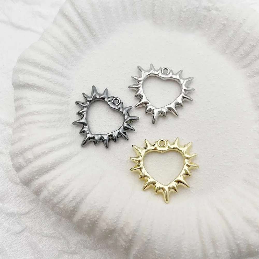 Dark Gothic Style Hollowed-out Thorns Simple Heart-shaped Alloy Pendant, Diy Handmade Accessory Materials
Dark Gothic Style Hollowed-out Thorns Simple Heart-shaped Alloy Pendant, Diy Handmade Accessory Materials