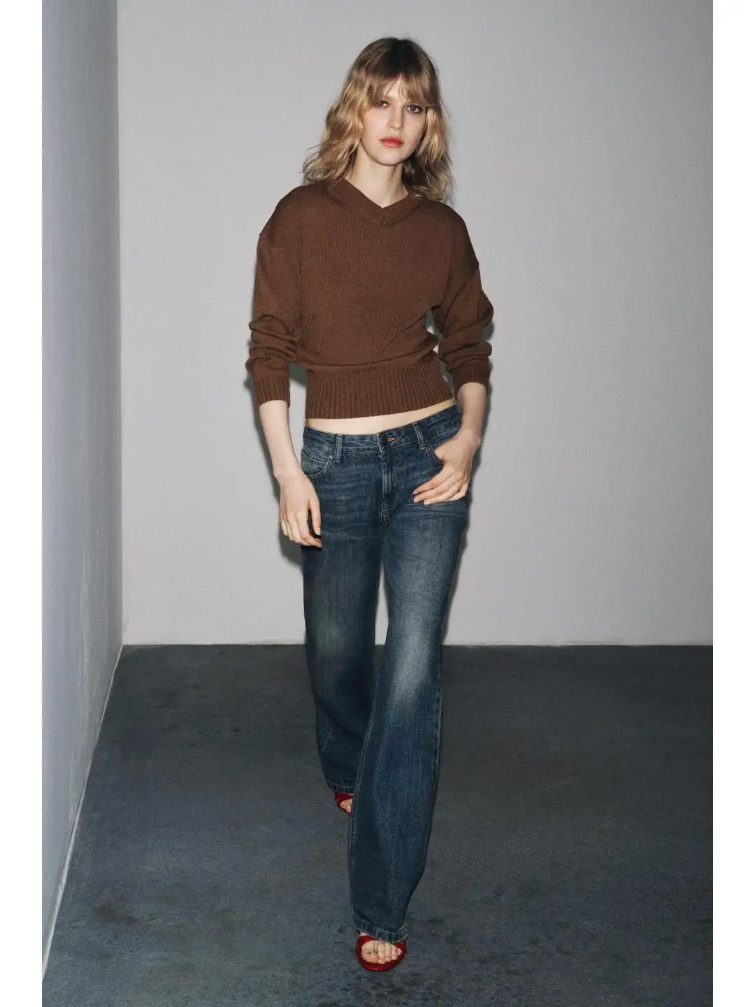 Женский вязаный свитер с V-образным вырезом и яркими деталями, осенний пуловер Cleanfit Sle Bright Tead Detail Crew Ne
Женский вязаный свитер с V-образным вырезом и яркими деталями, осенний пуловер Cleanfit Sle Bright Tead Detail Crew Ne