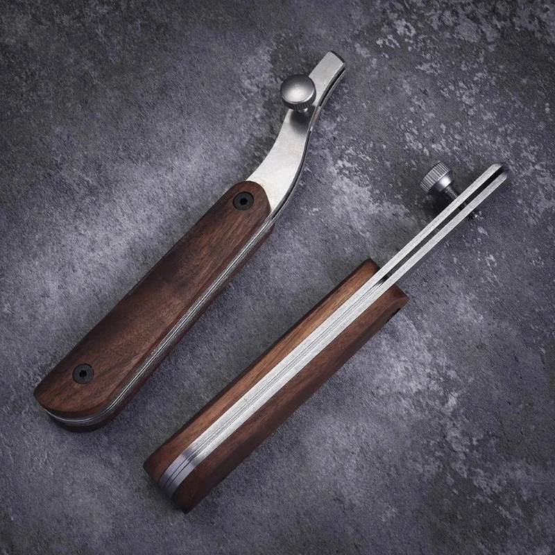 1PC Adjustable Edge Creaser Scriber Groover DIY Handmade Leathercraft Stitch Line Pressing Tools 420HC Stainless Steel
1PC Adjustable Edge Creaser Scriber Groover DIY Handmade Leathercraft Stitch Line Pressing Tools 420HC Stainless Steel