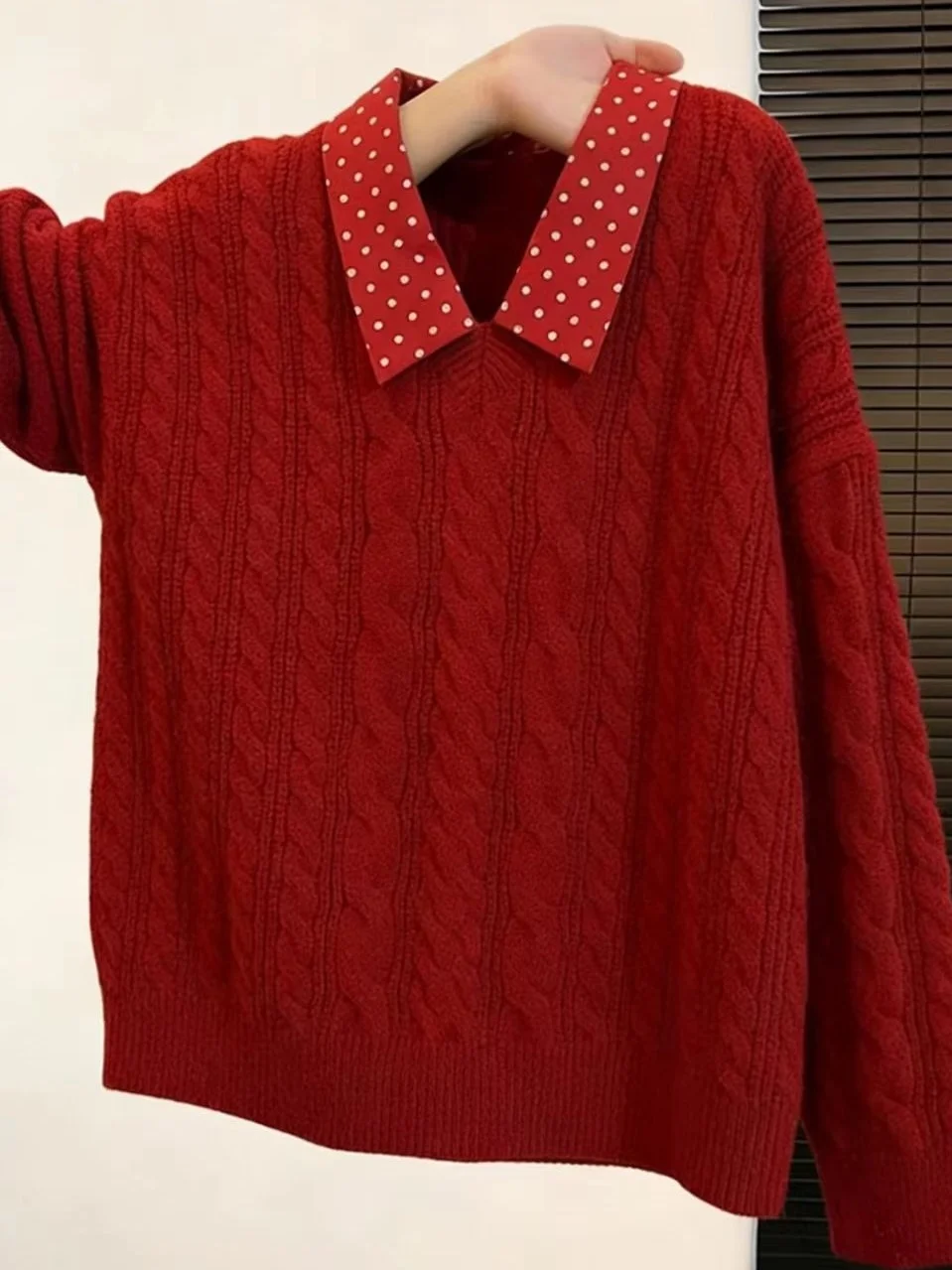 American Retro Red Sweater Women Winter Cisas Matching Korean Sle Fake Two-Piece Collar Loose Knitted Top
American Retro Red Sweater Women Winter Cisas Matching Korean Sle Fake Two-Piece Collar Loose Knitted Top