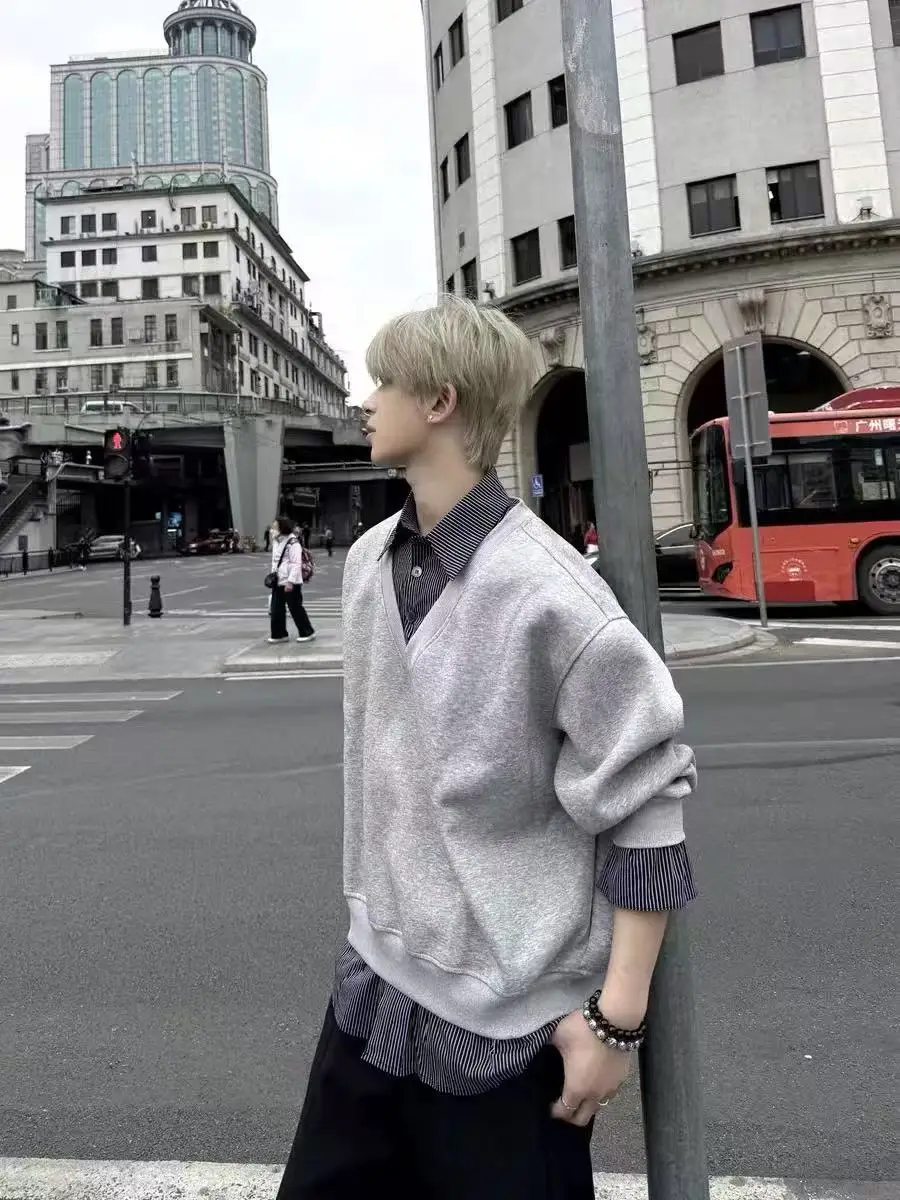 Thiened Fce Men's Hoodie Sweatirt Loose Long Sve V-Ne Casual Outerwear for Autumn And Winter Season
Thiened Fce Men's Hoodie Sweatirt Loose Long Sve V-Ne Casual Outerwear for Autumn And Winter Season