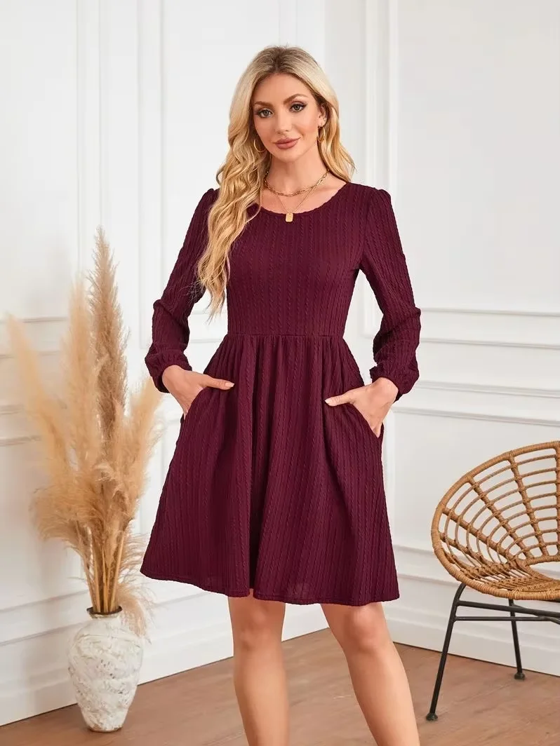 WomanTextured Knit Midi Dress Long Sleeve Crew Neck with Pockets Casual Swing Dress in Multiple Colors
WomanTextured Knit Midi Dress Long Sleeve Crew Neck with Pockets Casual Swing Dress in Multiple Colors