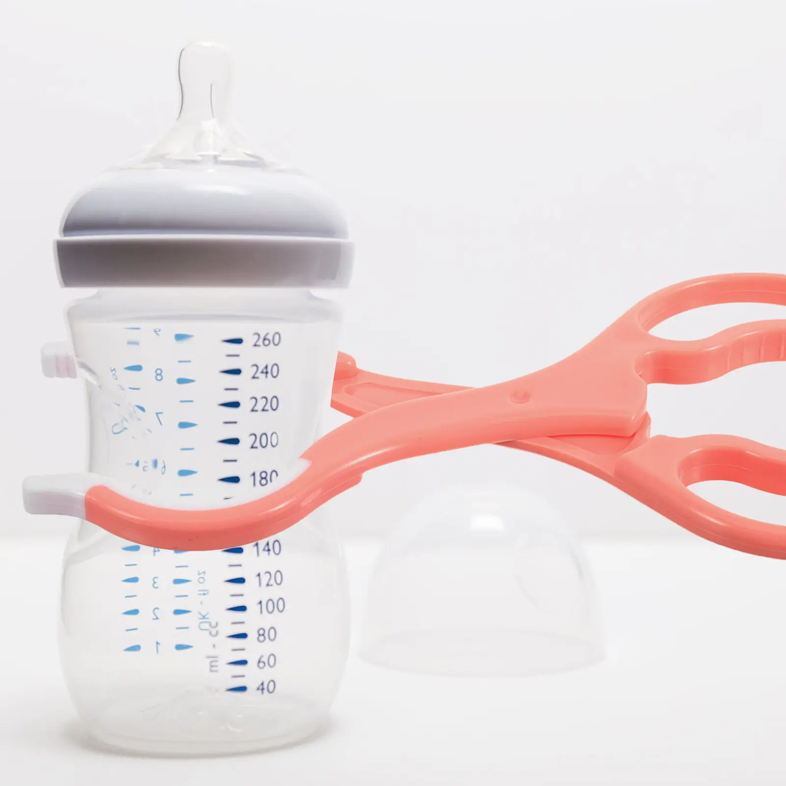 2Pcs Anti-Slip Feeding Bottle Clamp with Long Handle for Hot Sterilization Safe Baby Bottle Pacifier Clip Detachable Nursing
2Pcs Anti-Slip Feeding Bottle Clamp with Long Handle for Hot Sterilization Safe Baby Bottle Pacifier Clip Detachable Nursing