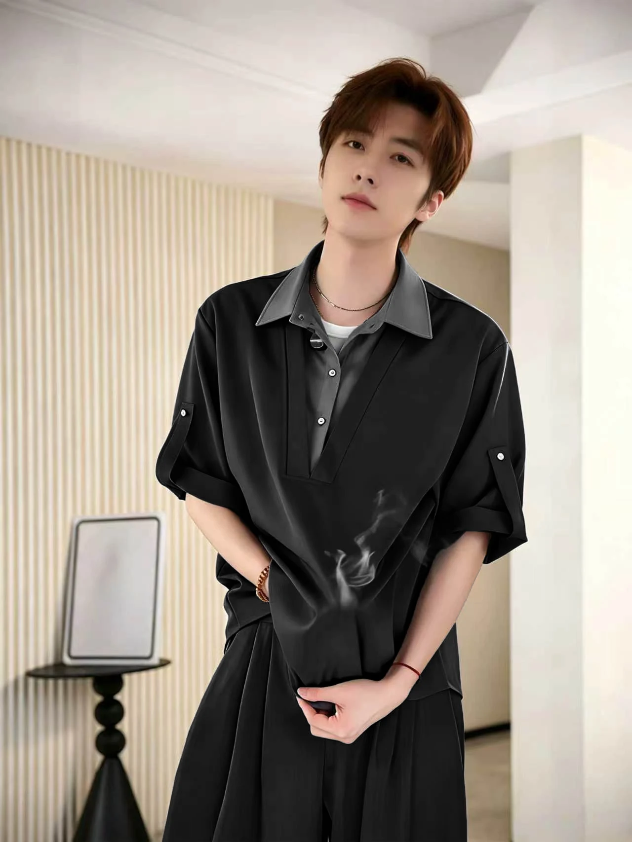 Black Neck Ice Silk Seven Sleeve Men's Summer Thin High-End Short Shirt Breathable Comfortable Loose Fit Youth Fashion
Black Neck Ice Silk Seven Sleeve Men's Summer Thin High-End Short Shirt Breathable Comfortable Loose Fit Youth Fashion