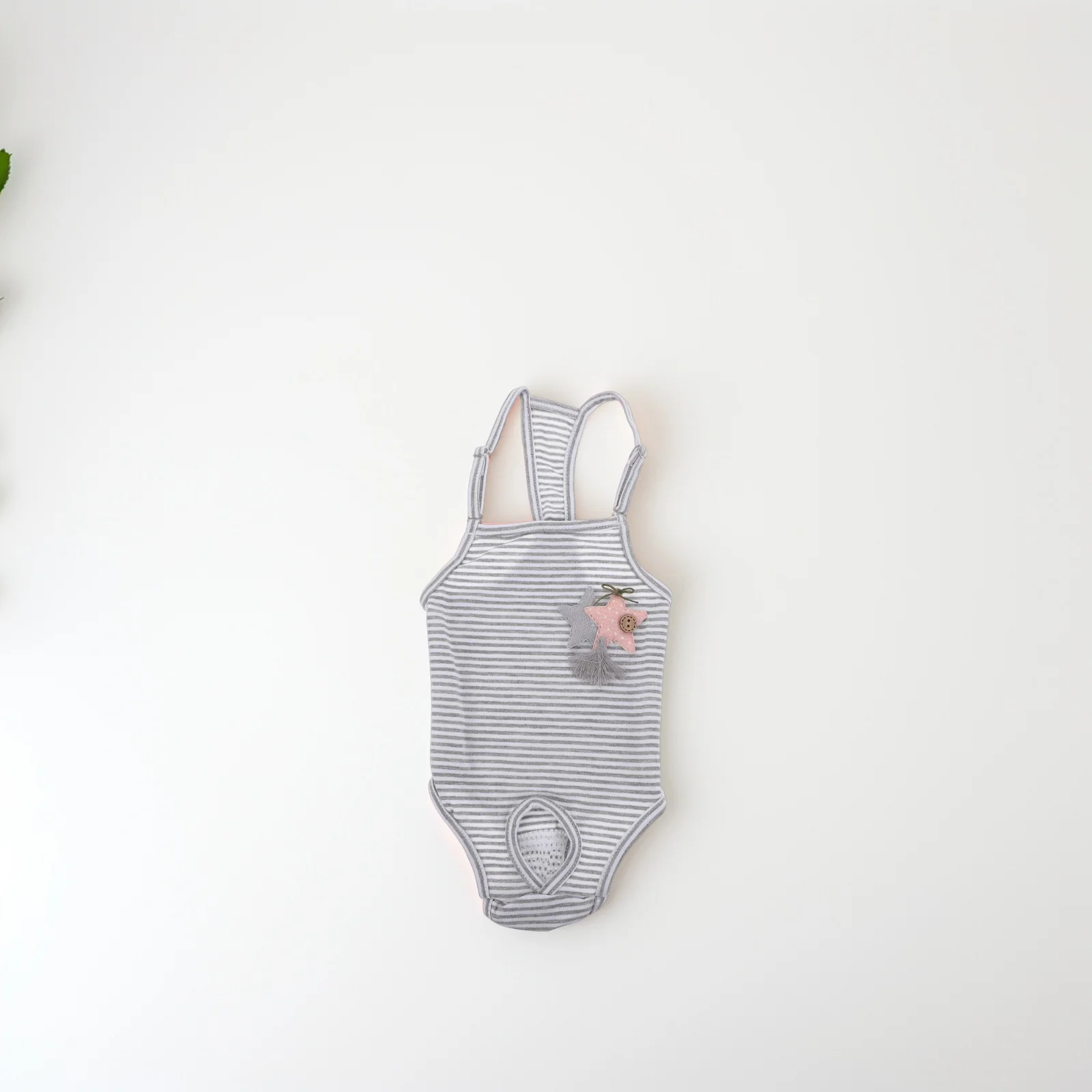 Pet Physiological Pants Dog Diapers Cotton Sanitary Panties for Female Dogs Clothes Puppy Period Pants Suspenders Moisture
Pet Physiological Pants Dog Diapers Cotton Sanitary Panties for Female Dogs Clothes Puppy Period Pants Suspenders Moisture