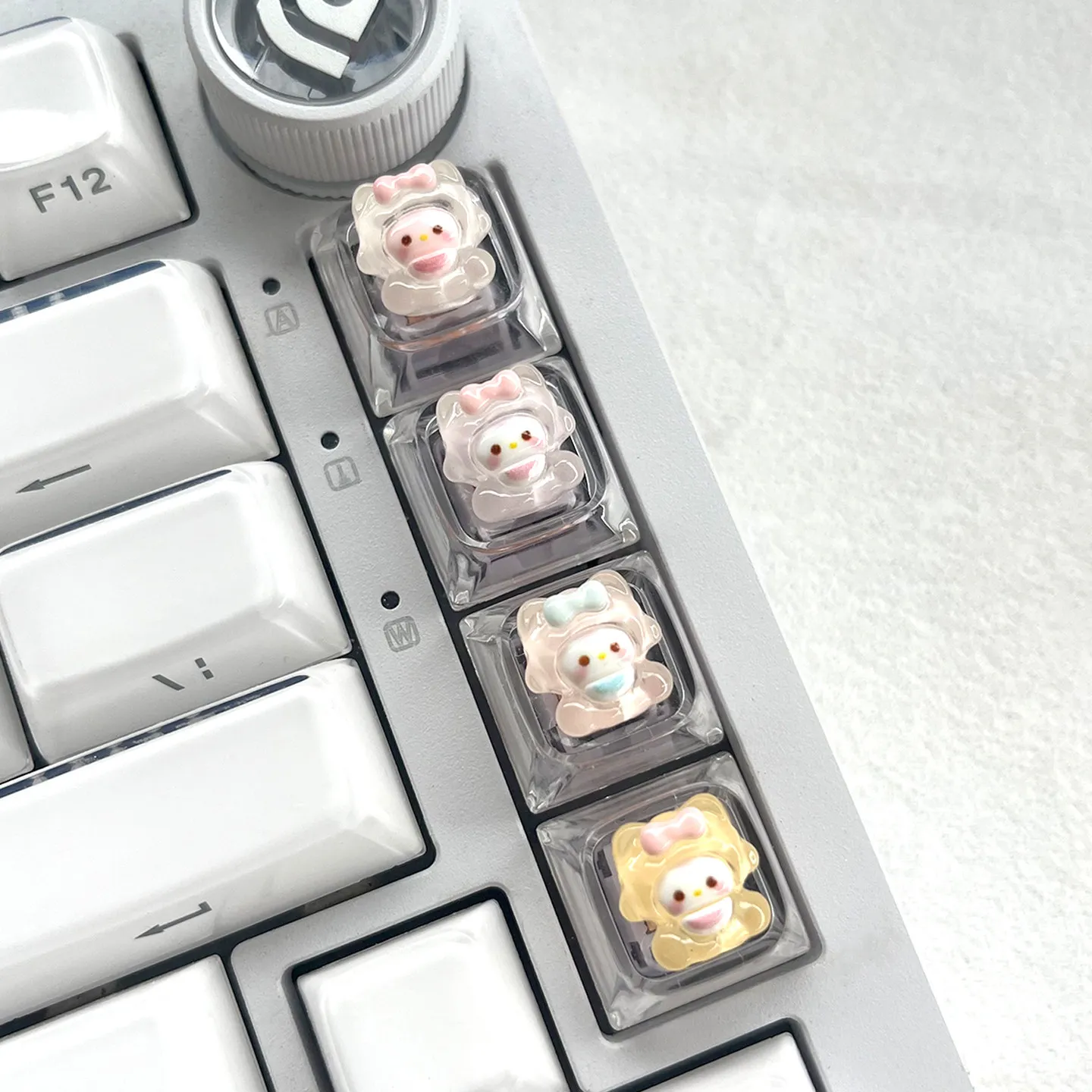 Lamb keycaps four-pack custom light transmission cute pink exquisite Sanrio series DIY keyboard accessories
Lamb keycaps four-pack custom light transmission cute pink exquisite Sanrio series DIY keyboard accessories