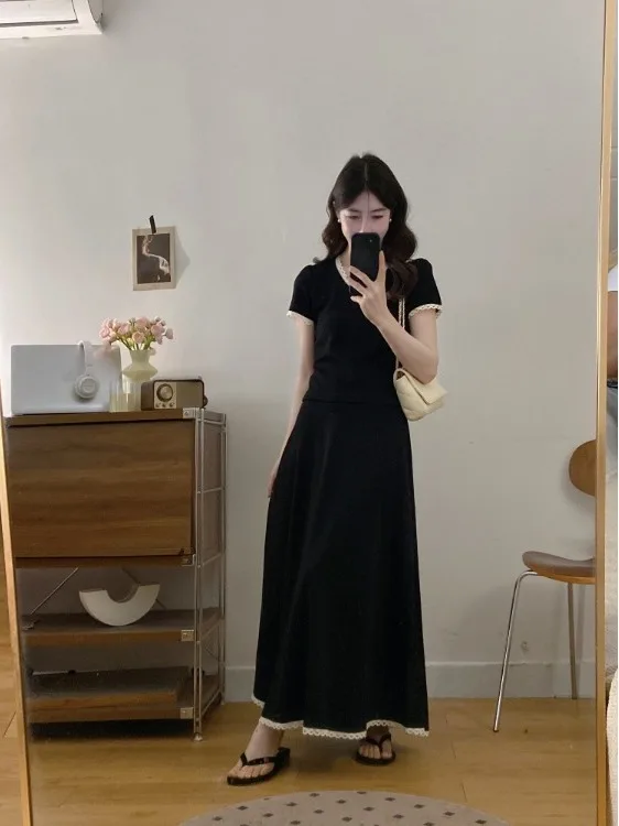 plus Size Women's Summer Fashion Set V-Neck Short Sleeve Top Mid-Length A-Line Skirt High Waist Korean Style Slim Fit Ensemble
plus Size Women's Summer Fashion Set V-Neck Short Sleeve Top Mid-Length A-Line Skirt High Waist Korean Style Slim Fit Ensemble