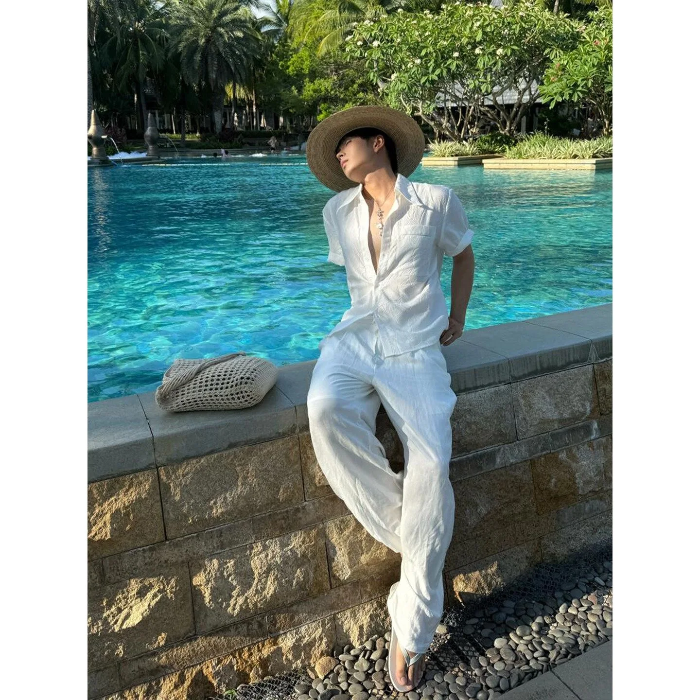 Beach Vacation Cotton Linen Shirt Set Men's Loose Fit Short Sleeve Open Cardigan Silk Linen Breathable Long Pants Two Piece Set
Beach Vacation Cotton Linen Shirt Set Men's Loose Fit Short Sleeve Open Cardigan Silk Linen Breathable Long Pants Two Piece Set