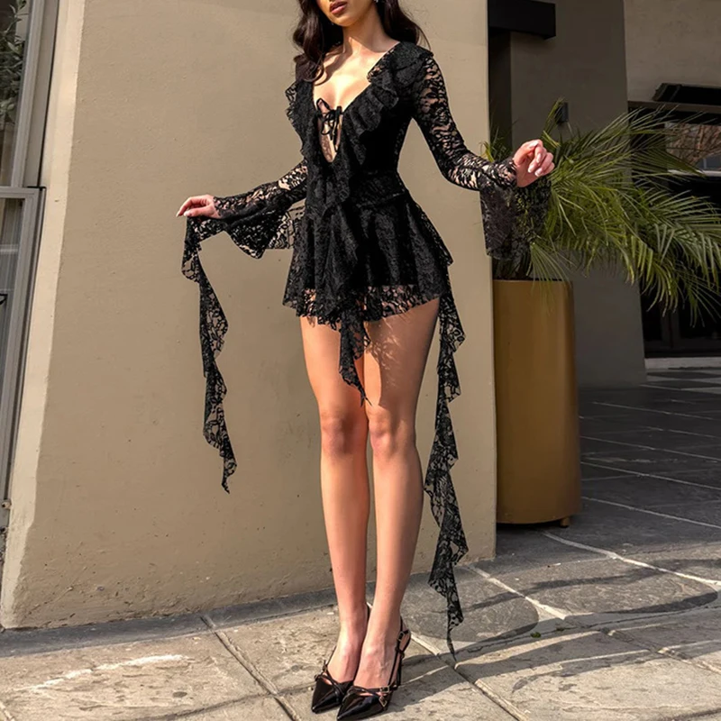 Новое весенне-летнее сексуальное платье OMSJ с V-образным вырезом, кружевом, плиссированными оборками, расклешенными рукавами, шнуровкой, завышенной талией, короткое, для клуба
Новое весенне-летнее сексуальное платье OMSJ с V-образным вырезом, кружевом, плиссированными оборками, расклешенными рукавами, шнуровкой, завышенной талией, короткое, для клуба