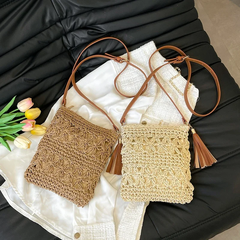 Casual Straw Braid Shoulder Bags Tassels Designer Solid Color Small Square Bag 2025 New Light Versatile Women's Crossbody Bags
Casual Straw Braid Shoulder Bags Tassels Designer Solid Color Small Square Bag 2025 New Light Versatile Women's Crossbody Bags
