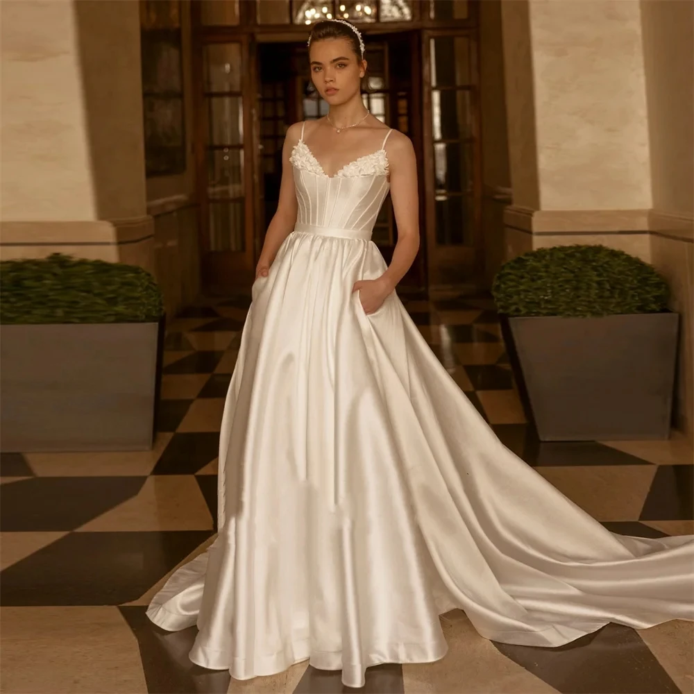 Charming Wedding Dresses A-Line Satin Bridal Gowns Sweetheart Sleeveless Spaghetti Straps Robes For Bride 2024 Vestidos De Novia
Charming Wedding Dresses A-Line Satin Bridal Gowns Sweetheart Sleeveless Spaghetti Straps Robes For Bride 2024 Vestidos De Novia