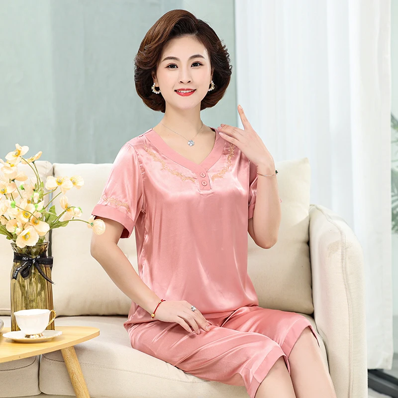 Women Summer Ice Silk Nightgown Female Large Size Short Sleeve Sleepwear Set and Homewear Pijama
Women Summer Ice Silk Nightgown Female Large Size Short Sleeve Sleepwear Set and Homewear Pijama