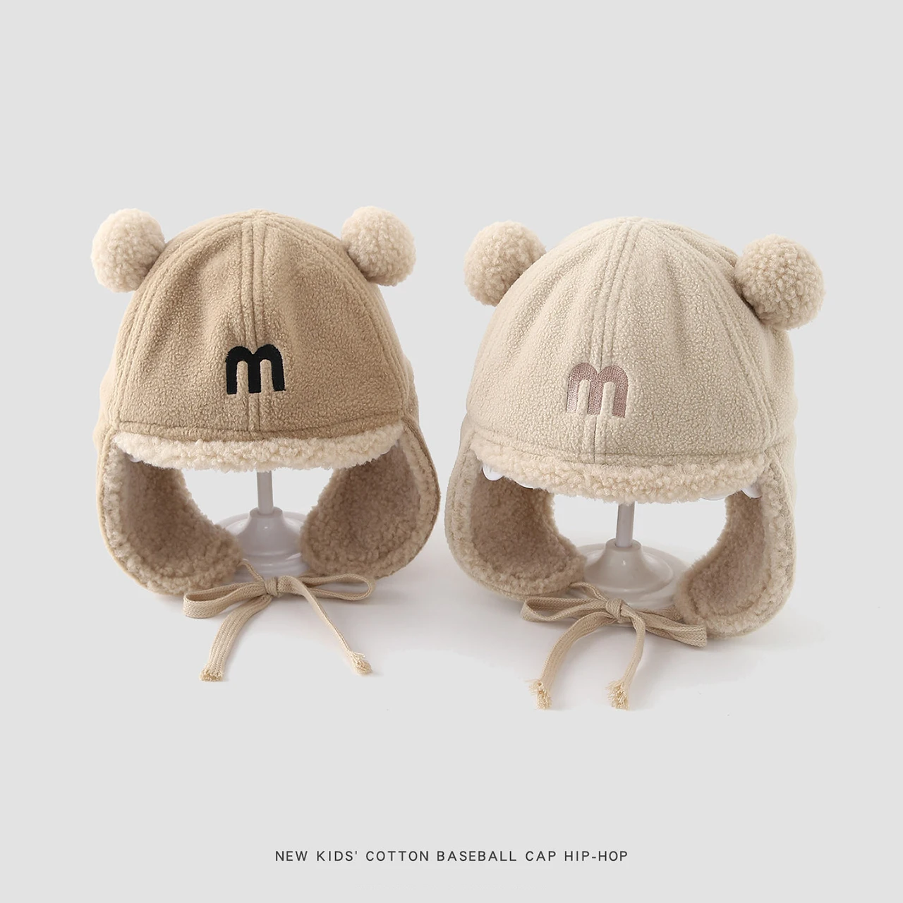 Детская шапка с милым медвежьим принтом, теплая зимняя утепленная шапка из овечьего флиса, ветрозащитная шапка со шнуровкой для защиты ушей, шапка для мальчиков и девочек, детская уличная шапка