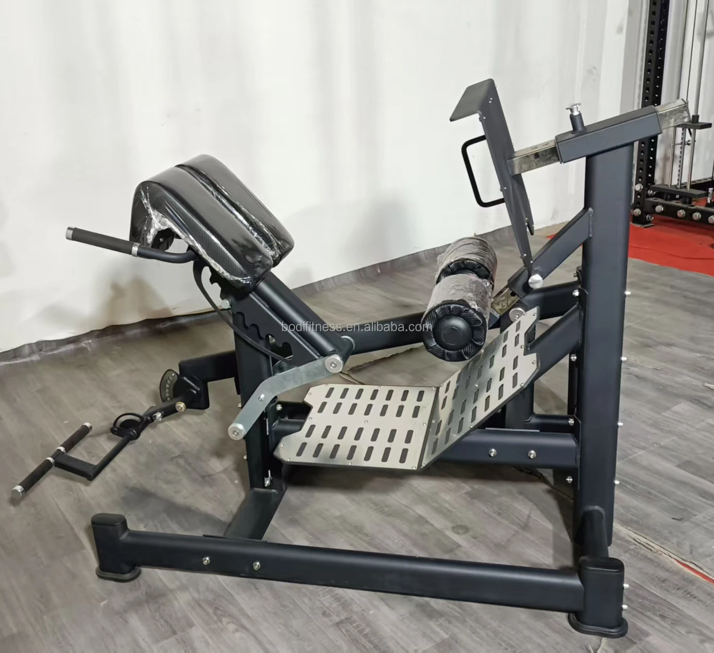 Plate Loaded Hip Training Equipment Drive Hip Thrust Machine Multi Hip Leg Trainer with Smith Machine NEWLY
Plate Loaded Hip Training Equipment Drive Hip Thrust Machine Multi Hip Leg Trainer with Smith Machine NEWLY