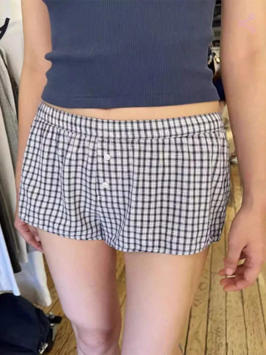 Vintage Blue Plaid Shorts Women Summer New Two Buttons Elastic Waist Simple Fashion Short Pants Home Cozy Casual Sweet Shorts
Vintage Blue Plaid Shorts Women Summer New Two Buttons Elastic Waist Simple Fashion Short Pants Home Cozy Casual Sweet Shorts
