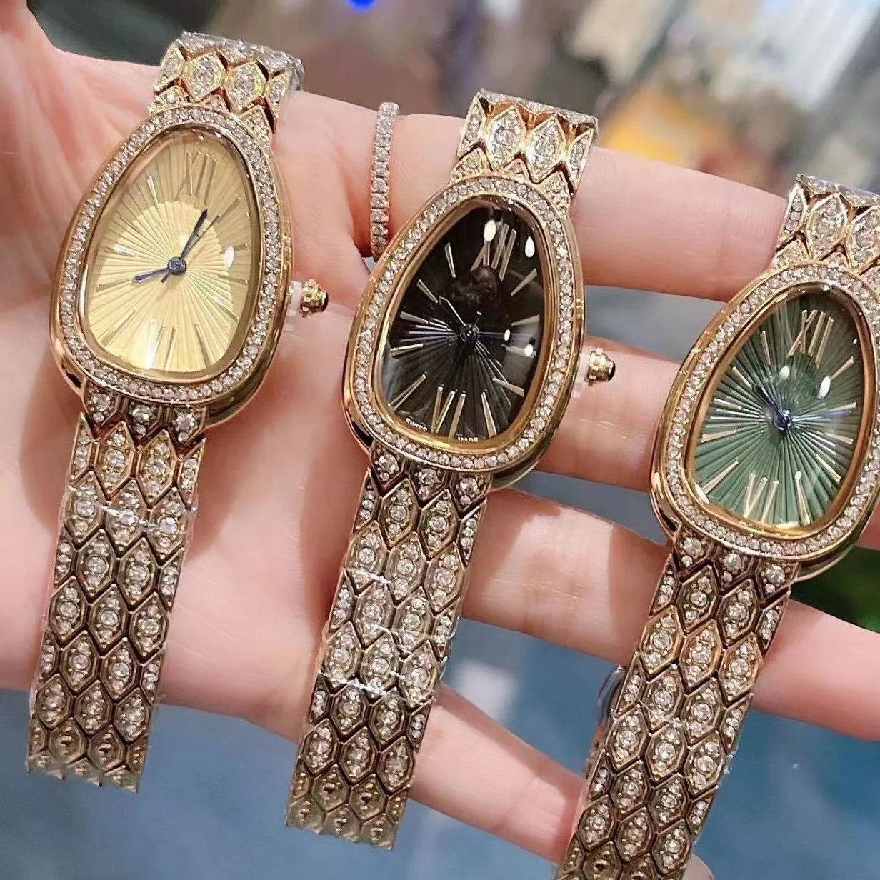 Snakehead Full Diamond Classic Rhombus Diamond Double Ring Versatile Quartz Light Luxury Women's Fashion Quartz Watch
Snakehead Full Diamond Classic Rhombus Diamond Double Ring Versatile Quartz Light Luxury Women's Fashion Quartz Watch