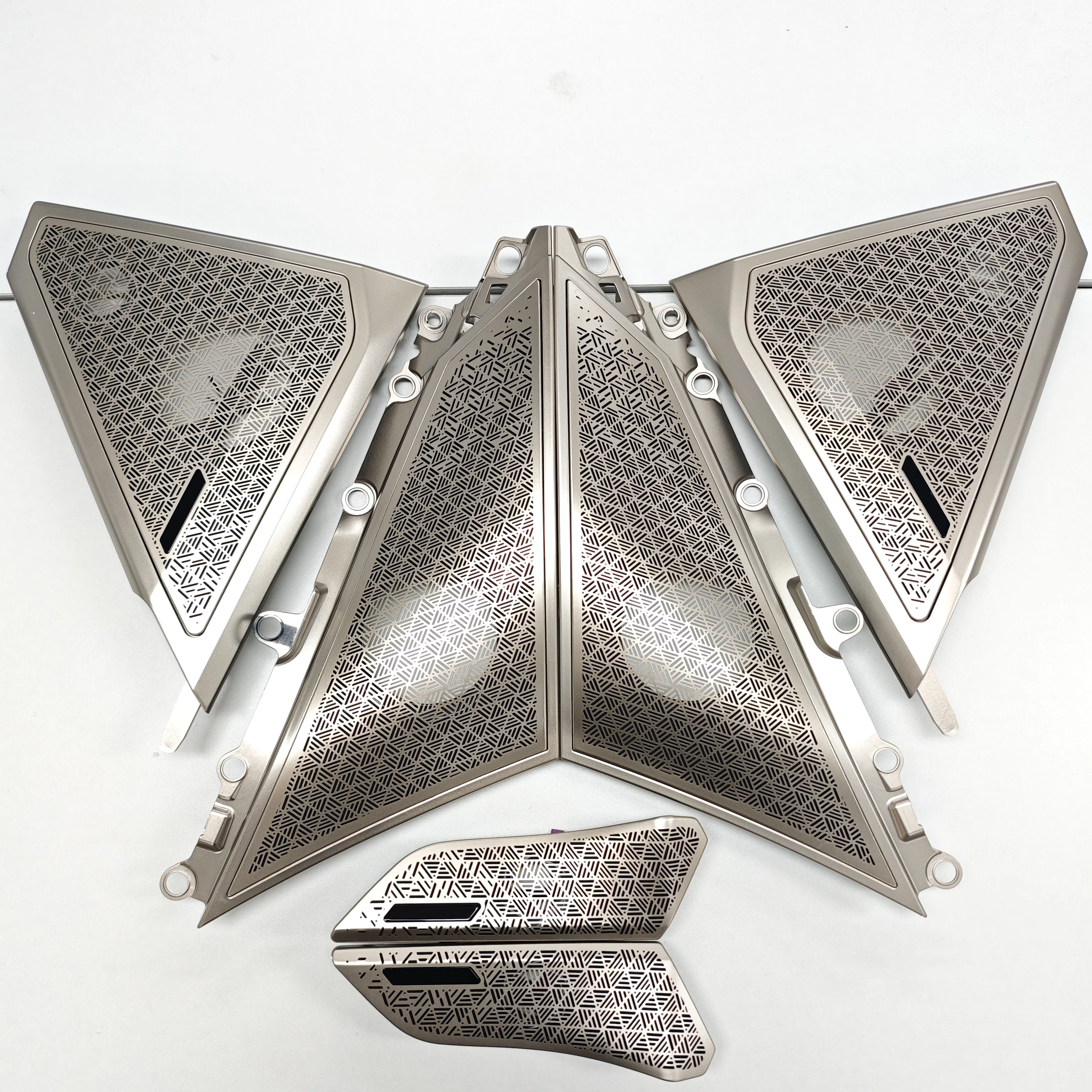 high quality plug and play Luminous Horn Cover For G60 G61 5series i5 G90 G99 M5 Speaker Trim Door Interior Lights LED Cover kit 
high quality plug and play Luminous Horn Cover For G60 G61 5series i5 G90 G99 M5 Speaker Trim Door Interior Lights LED Cover kit