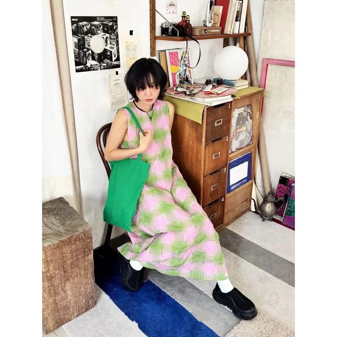 Retro Plaid Versatile Sleeveless Dress Korean Style All-Match Spring Autumn Winter Women's Dress for Various Occasions
Retro Plaid Versatile Sleeveless Dress Korean Style All-Match Spring Autumn Winter Women's Dress for Various Occasions