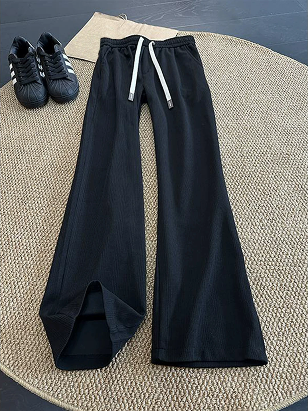 Black Wheat Pattern Ice Silk Men's Summer Thin American Retro Straight Leg Sports Pants CleanFit Casual Trousers
Black Wheat Pattern Ice Silk Men's Summer Thin American Retro Straight Leg Sports Pants CleanFit Casual Trousers
