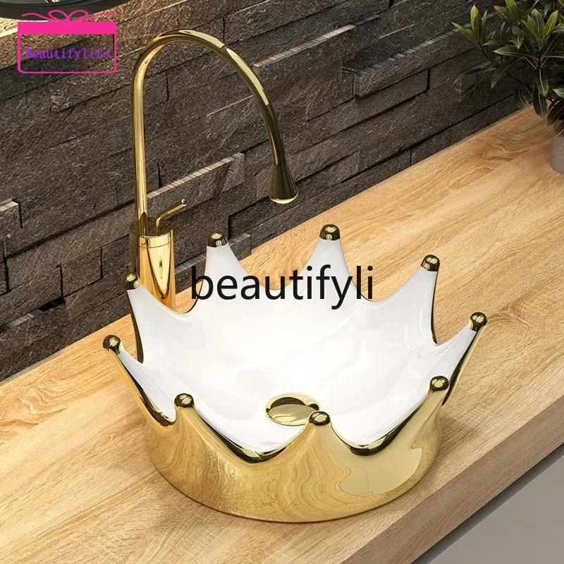 YL Creative Crown European Washbasin Gold Ceramic Washbasin Round Black Basin
YL Creative Crown European Washbasin Gold Ceramic Washbasin Round Black Basin