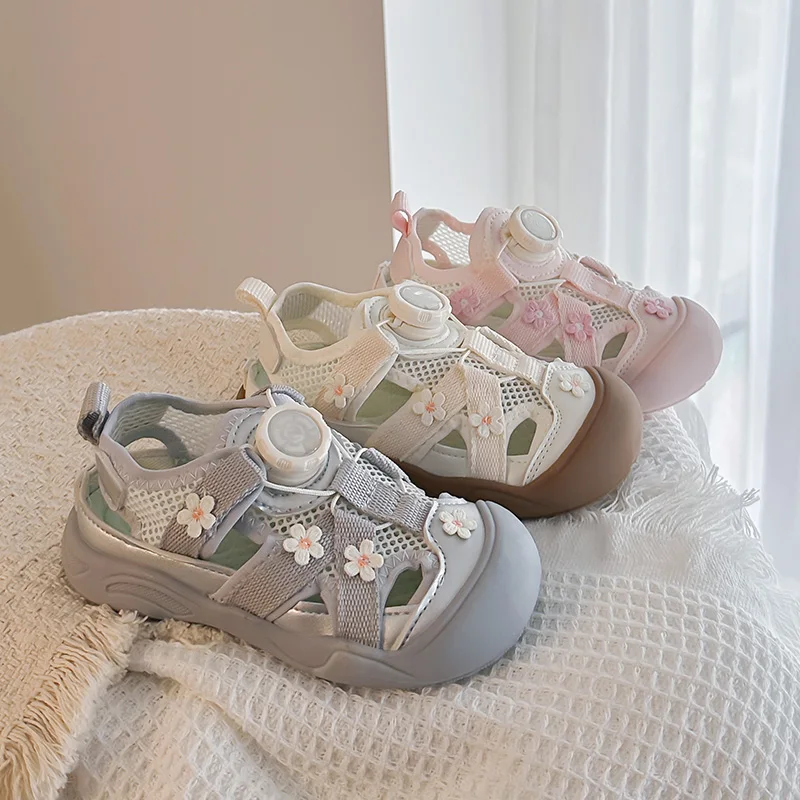 Summer Kids Girls Closed Toe Sandals Floral Decor with Rotary Buckle Breathable Mesh Anti-slip Soft Sole Casual Outdoor Shoes
Summer Kids Girls Closed Toe Sandals Floral Decor with Rotary Buckle Breathable Mesh Anti-slip Soft Sole Casual Outdoor Shoes