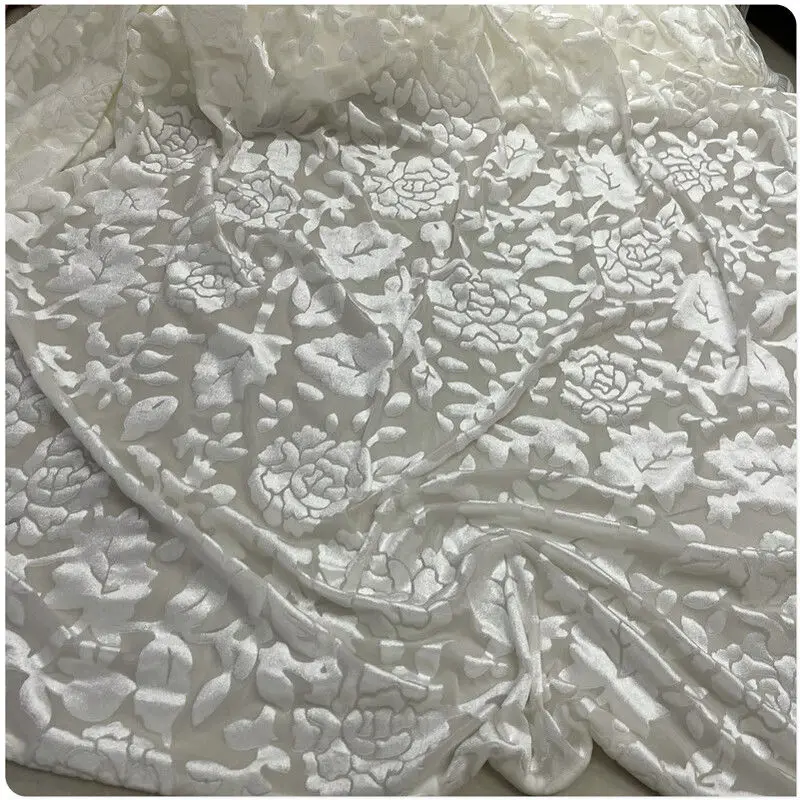 White Stretch Etched-out Velvet Hollow Pleuche Cloth Cheongsam Dress Undershirt Shirt Dancing Clothing Fabric
White Stretch Etched-out Velvet Hollow Pleuche Cloth Cheongsam Dress Undershirt Shirt Dancing Clothing Fabric