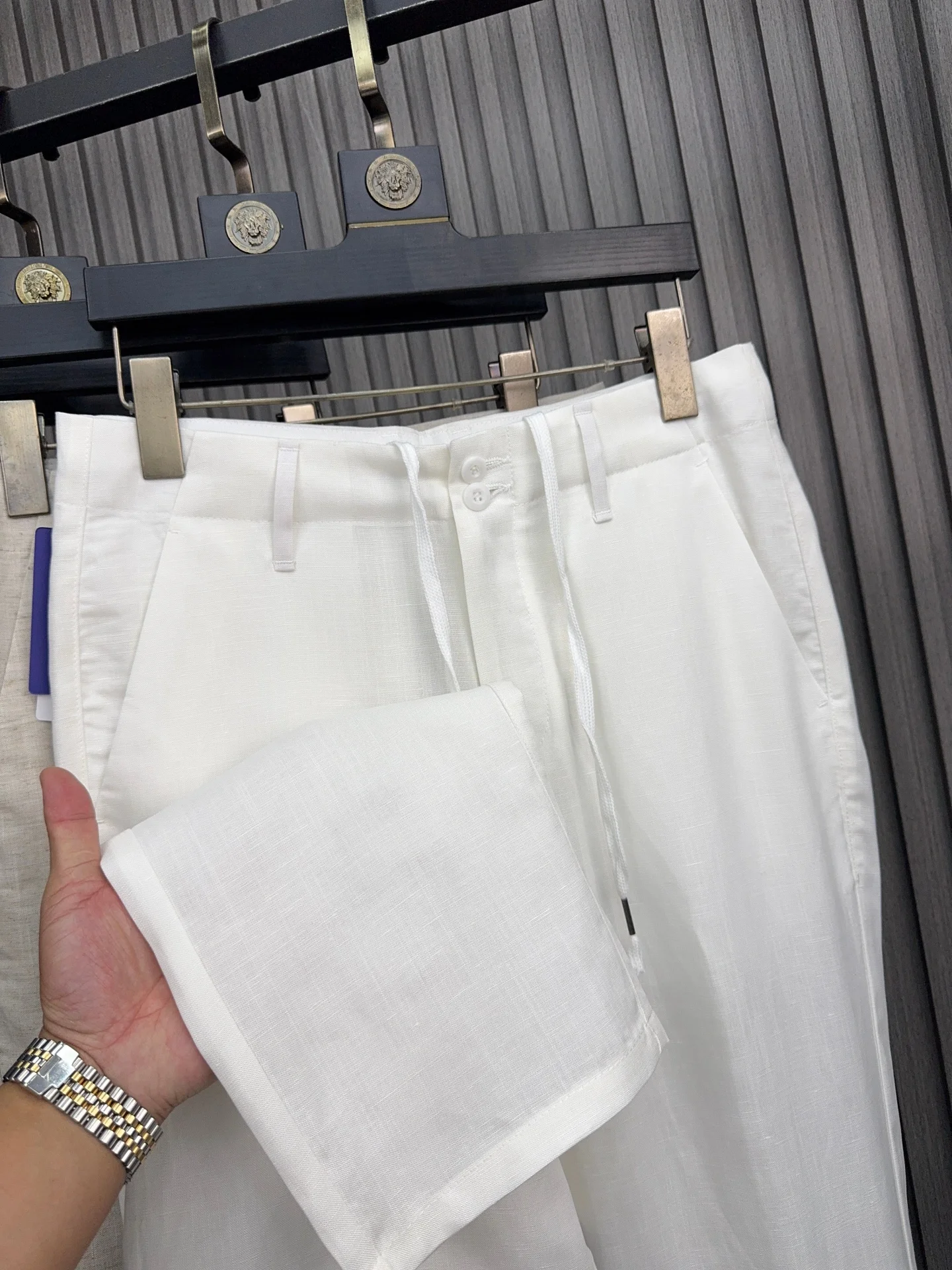 Svip Luxury Linen Pants Men's Summer Thin Breathable Comfortable Straight Leg Casual Pants Casual Style mid Waist Zipper Fly
Svip Luxury Linen Pants Men's Summer Thin Breathable Comfortable Straight Leg Casual Pants Casual Style mid Waist Zipper Fly