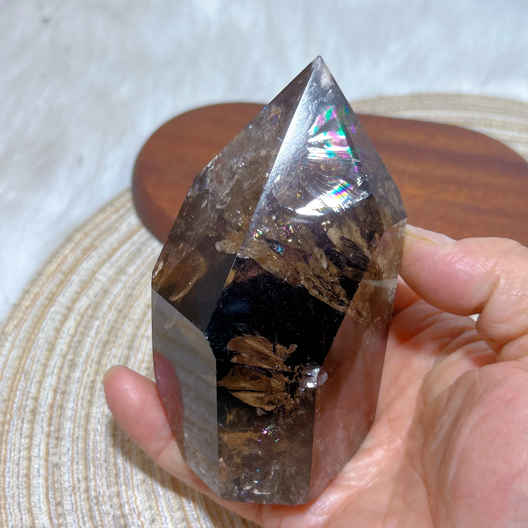 Healing Natural Crystal Brazil Smokey Quartz Big Tower Rainbow Point Stone Gemstones Room Decor Home Decorations Mineral Gift
Healing Natural Crystal Brazil Smokey Quartz Big Tower Rainbow Point Stone Gemstones Room Decor Home Decorations Mineral Gift