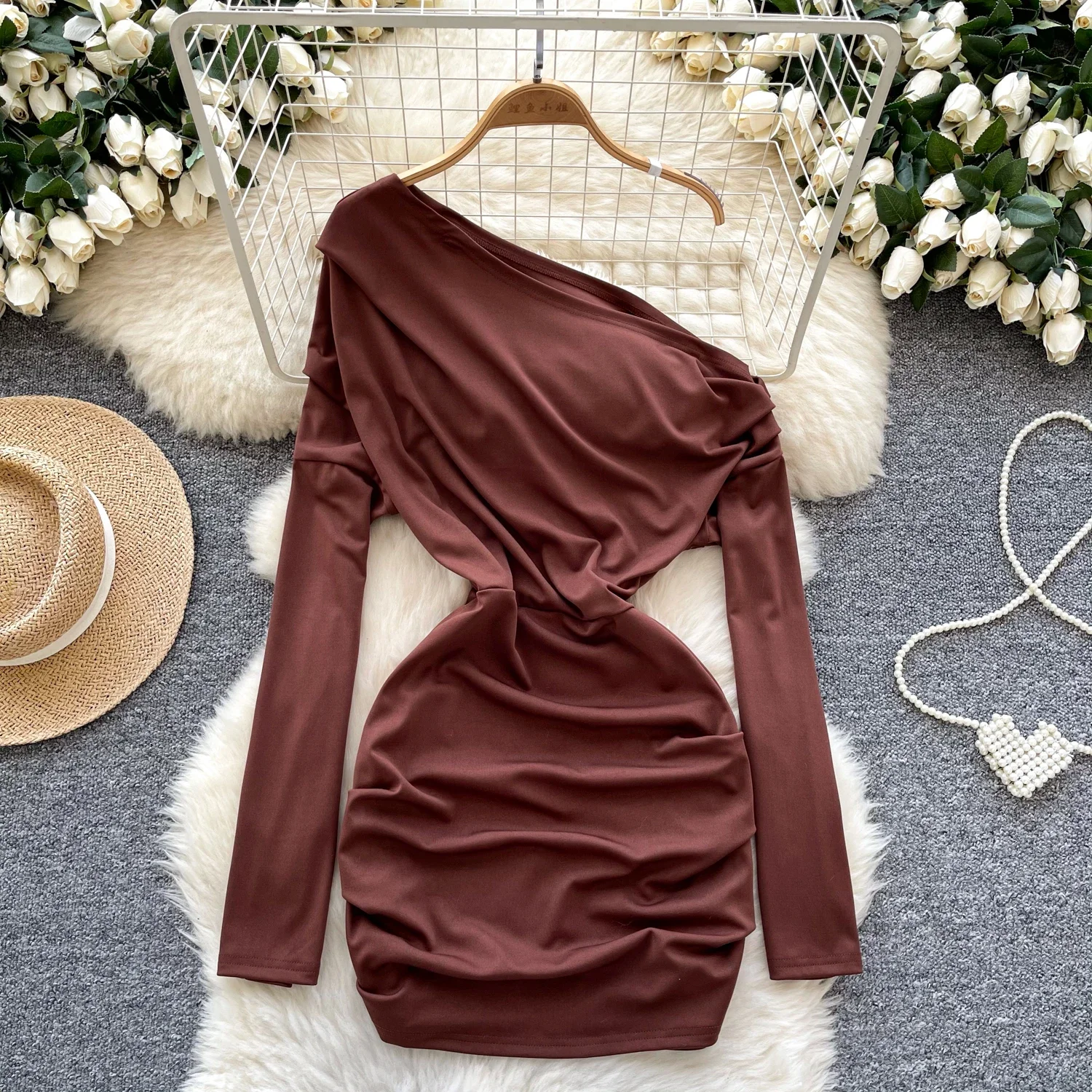 Elegant Long Sleeve Vintage Diagonal Collar Sexy Off Shoulder Chic Pleated Slim Pencil Short Dresses High Street Autumn Clothing
Elegant Long Sleeve Vintage Diagonal Collar Sexy Off Shoulder Chic Pleated Slim Pencil Short Dresses High Street Autumn Clothing