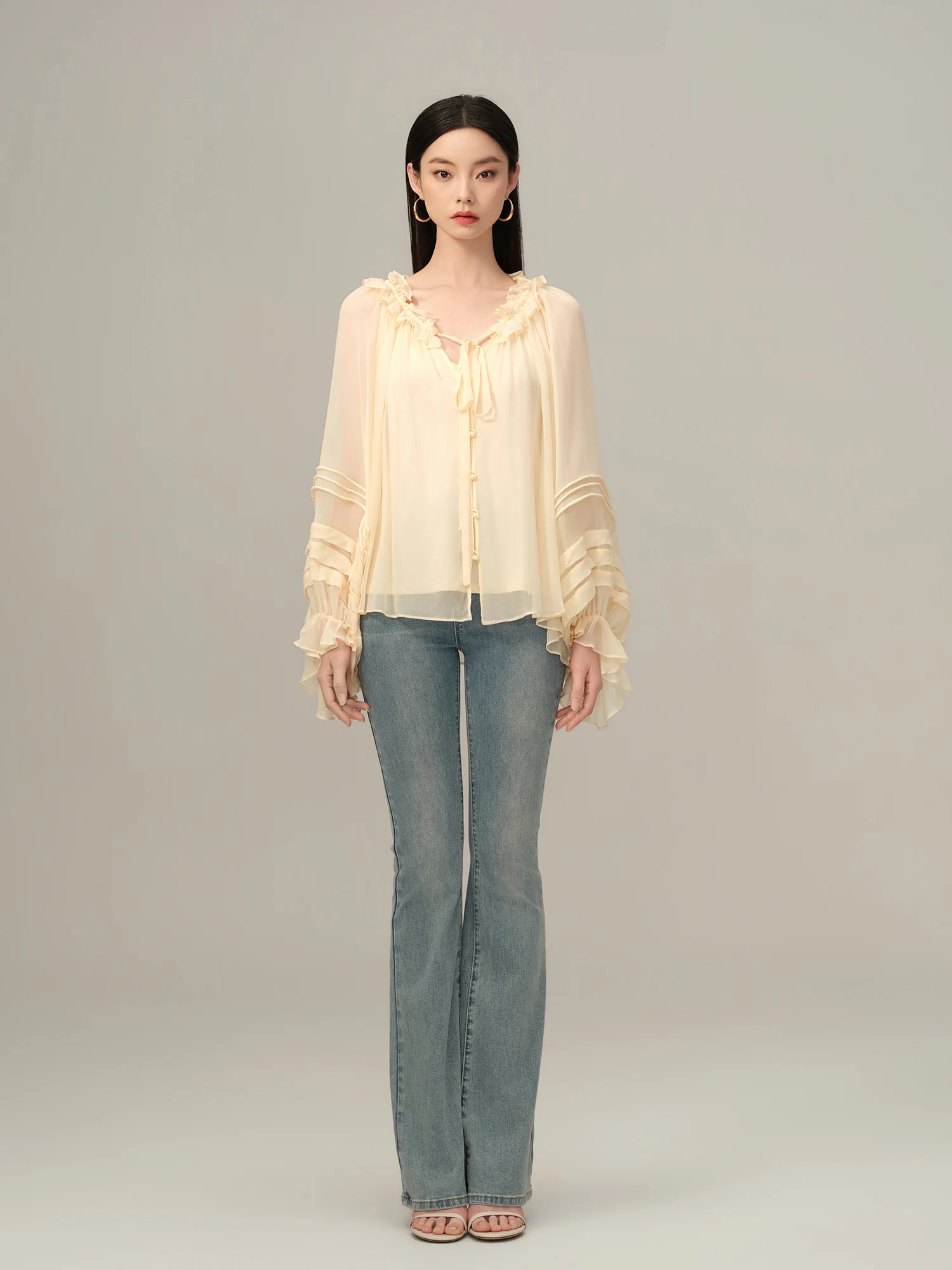 Ele Pinkwin Silk irt Women's Spring 2026 New Sle Lantern Sve Top Loose Fit V-Ne Long Sve Skin-Friendly Breath...
Ele Pinkwin Silk irt Women's Spring 2026 New Sle Lantern Sve Top Loose Fit V-Ne Long Sve Skin-Friendly Breath...