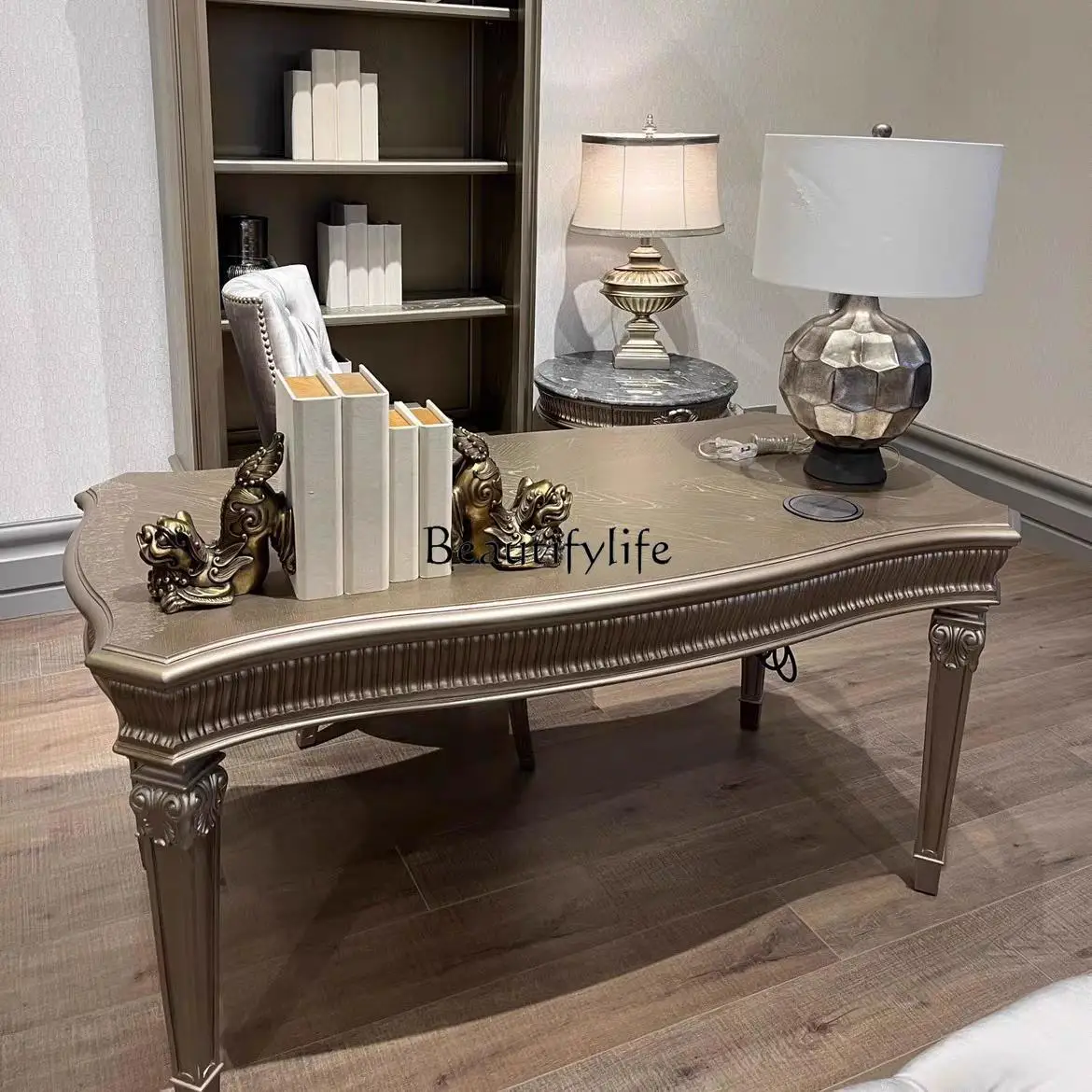 American light luxury desk European retro carved desk French computer desk
American light luxury desk European retro carved desk French computer desk