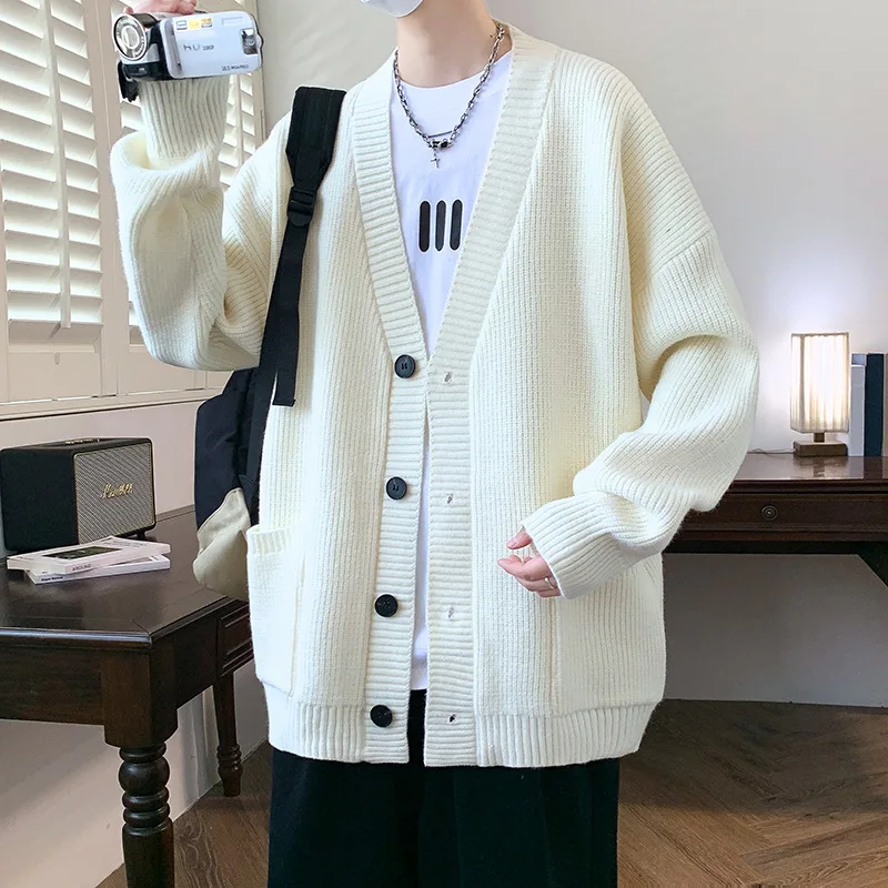 Men's new V-neck cardigan Long-sleeved knitwear sweater Cardigan latest model Oversized-fit plus size
Men's new V-neck cardigan Long-sleeved knitwear sweater Cardigan latest model Oversized-fit plus size