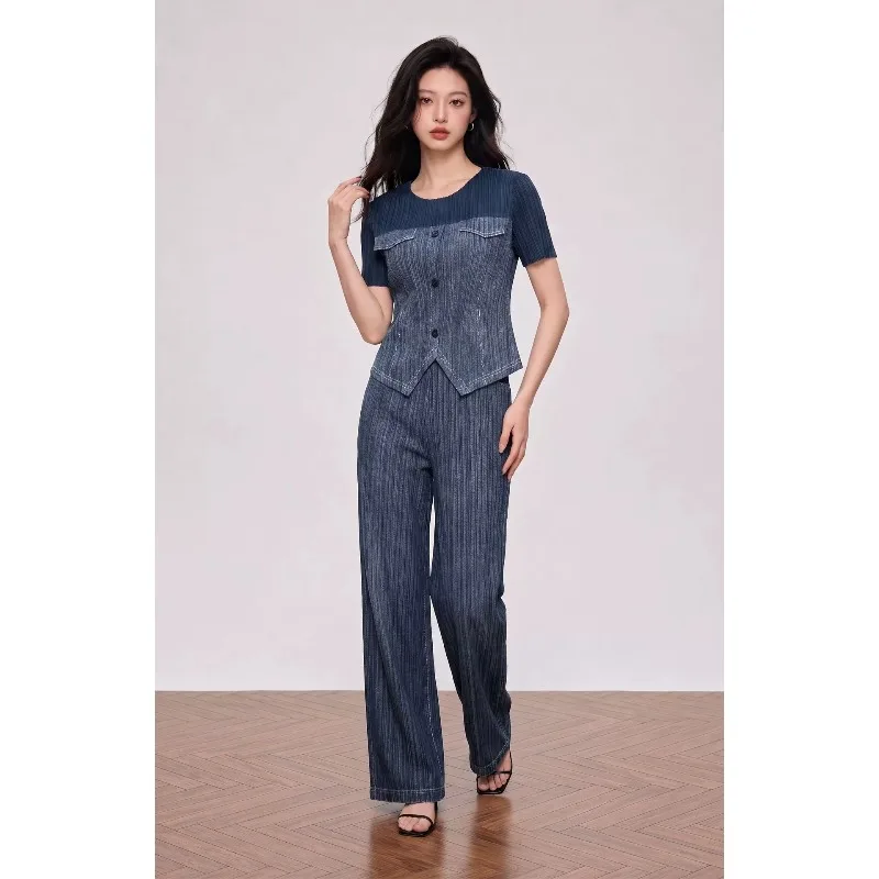 Miyake Pleated Pants Set Plisse 2026 Summer New Pleats Elegant Slimming Color-Block Casual Denim Fold Top+long Pants 2 Piece Set
Miyake Pleated Pants Set Plisse 2026 Summer New Pleats Elegant Slimming Color-Block Casual Denim Fold Top+long Pants 2 Piece Set