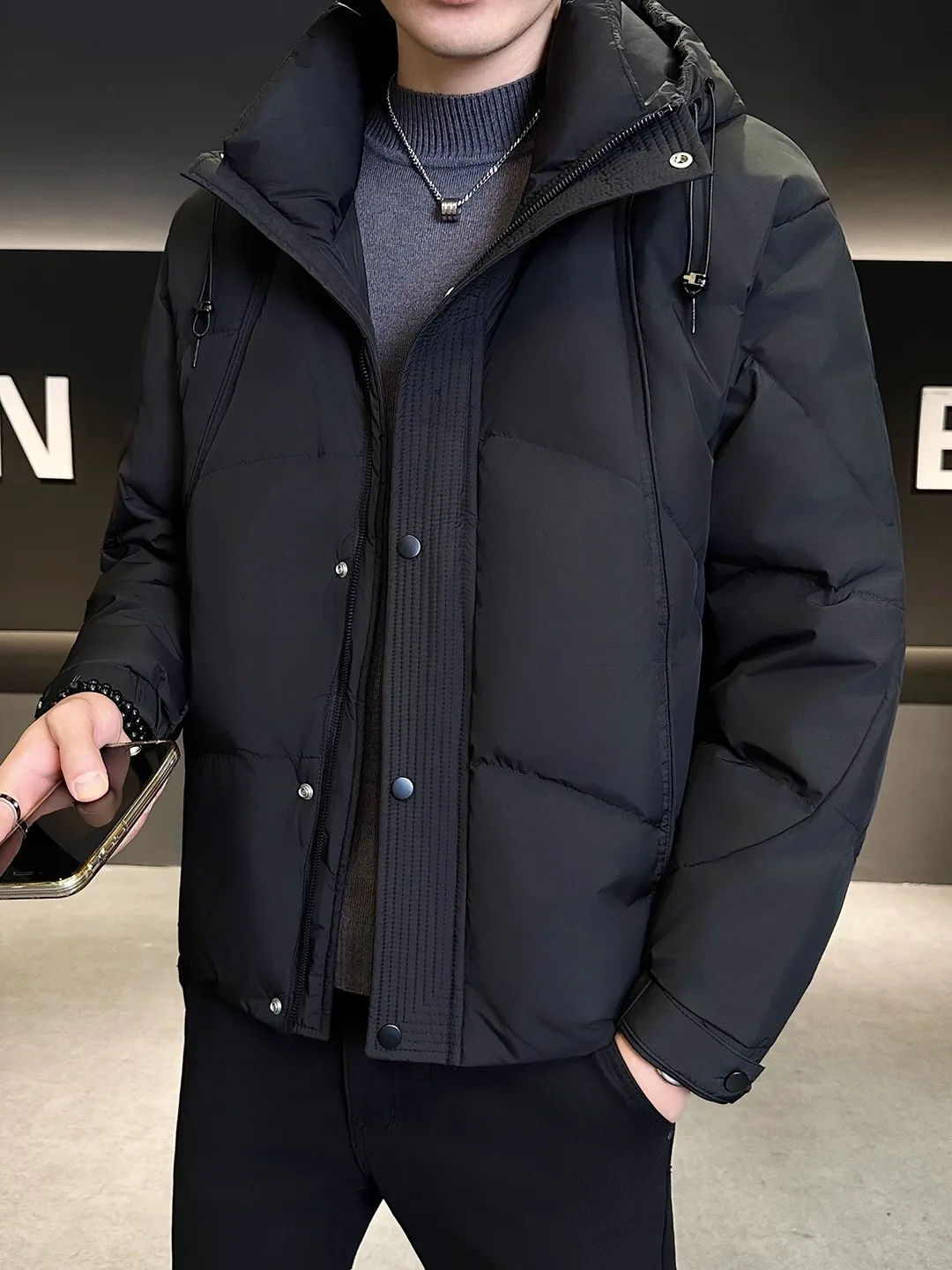 Мужская утепленная зимняя куртка-пуховик с капюшоном, теплая, белая, с наполнителем из утиного пуха, высококачественный дизайн, защита от холода
Мужская утепленная зимняя куртка-пуховик с капюшоном, теплая, белая, с наполнителем из утиного пуха, высококачественный дизайн, защита от холода