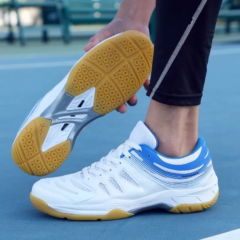 Tennis shoes Shock absorbing badminton shoes Comprehensive training table tennis shoes non-slip lightweight running shoes
Tennis shoes Shock absorbing badminton shoes Comprehensive training table tennis shoes non-slip lightweight running shoes