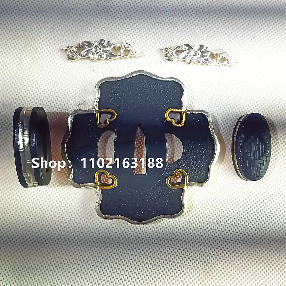 Очень красивая защитная накладка Tsuba, фучи Кашира менюки для японской реальной японской детской фурнитуры, Новинка
Очень красивая защитная накладка Tsuba, фучи Кашира менюки для японской реальной японской детской фурнитуры, Новинка