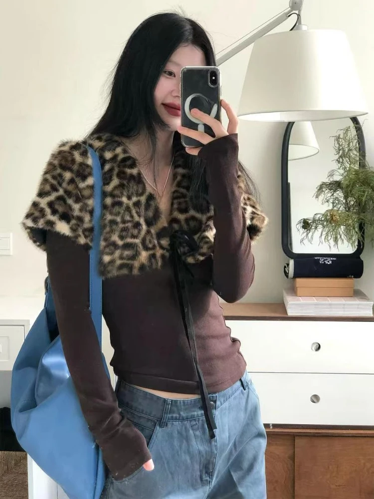 Y2k Aesthetic Two Pieces Set Women Leopard Crop Bandage Shawl + Solid Color Sexy Slim Fit T-shirt Harajuku Vintage Grunge Suit
Y2k Aesthetic Two Pieces Set Women Leopard Crop Bandage Shawl + Solid Color Sexy Slim Fit T-shirt Harajuku Vintage Grunge Suit