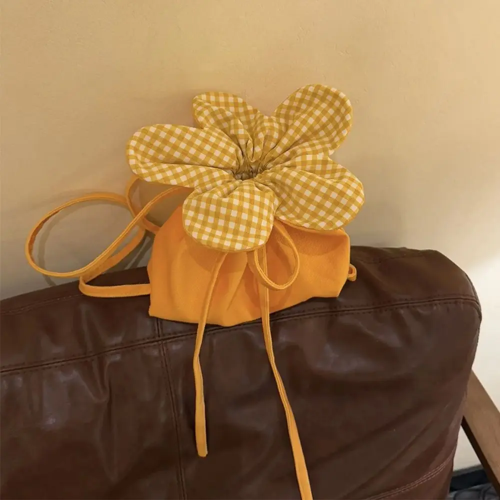 Creative Gift Canvas Checkered Flower Bucket Bag Multifunctional Casual Backpack Yellow Color Storage Bag
Creative Gift Canvas Checkered Flower Bucket Bag Multifunctional Casual Backpack Yellow Color Storage Bag