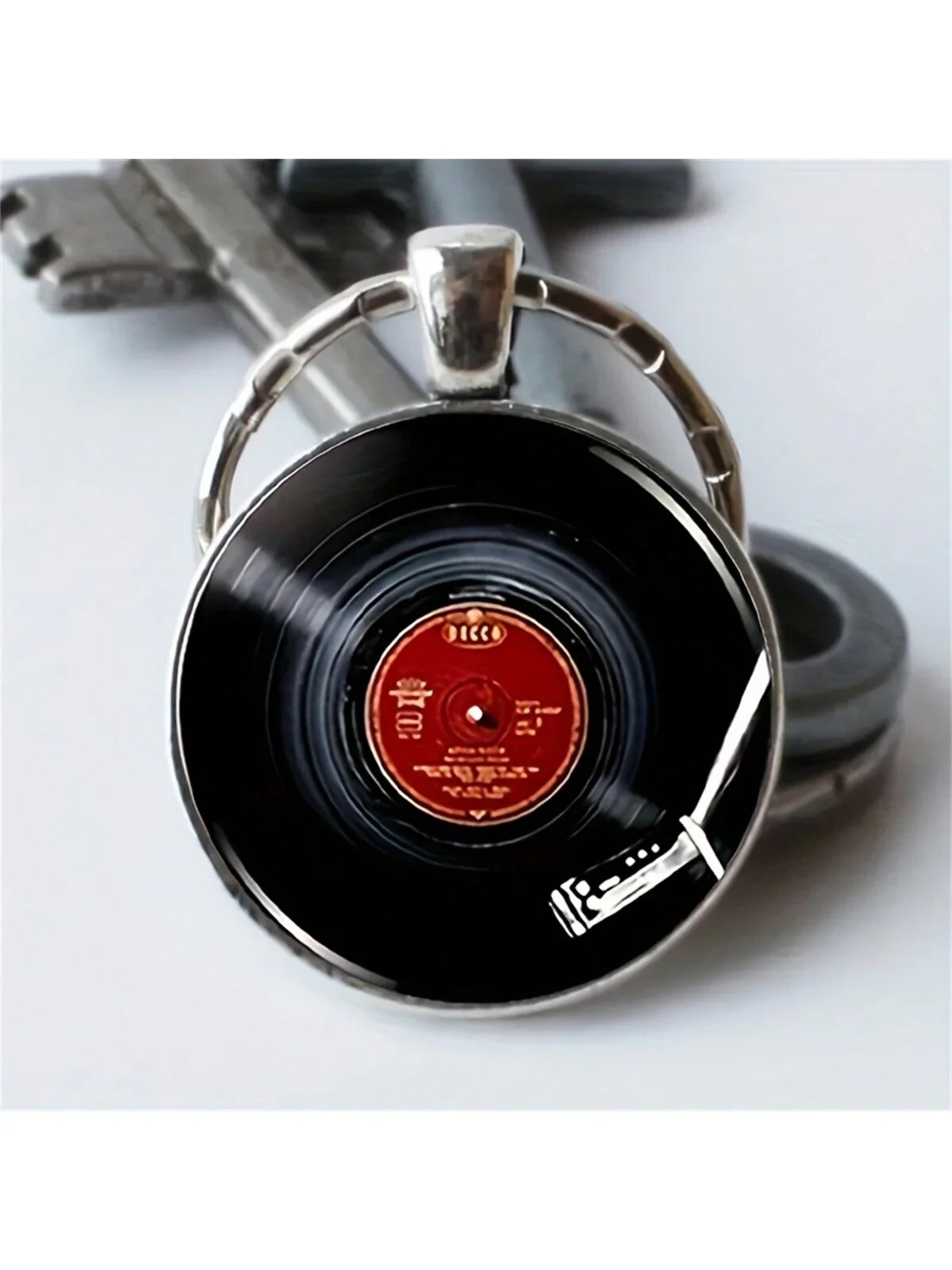 Round Alloy Keychain With Glass Pendant, Black Vinyl Record Design, Suitable For Couple Keyring, Birthday, Graduation Ceremony,
Round Alloy Keychain With Glass Pendant, Black Vinyl Record Design, Suitable For Couple Keyring, Birthday, Graduation Ceremony,