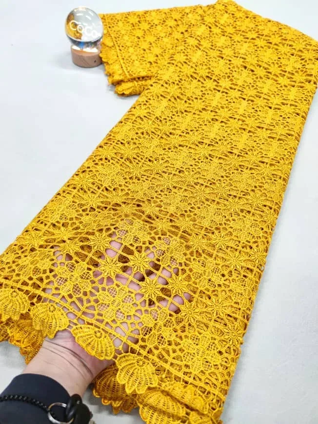 Latest Design Nigerian Embroidery 2025 100% Cotton African Cord Lace Fabric Fabric High Quality Swiss Voile Lace Material SZ114
Latest Design Nigerian Embroidery 2025 100% Cotton African Cord Lace Fabric Fabric High Quality Swiss Voile Lace Material SZ114
