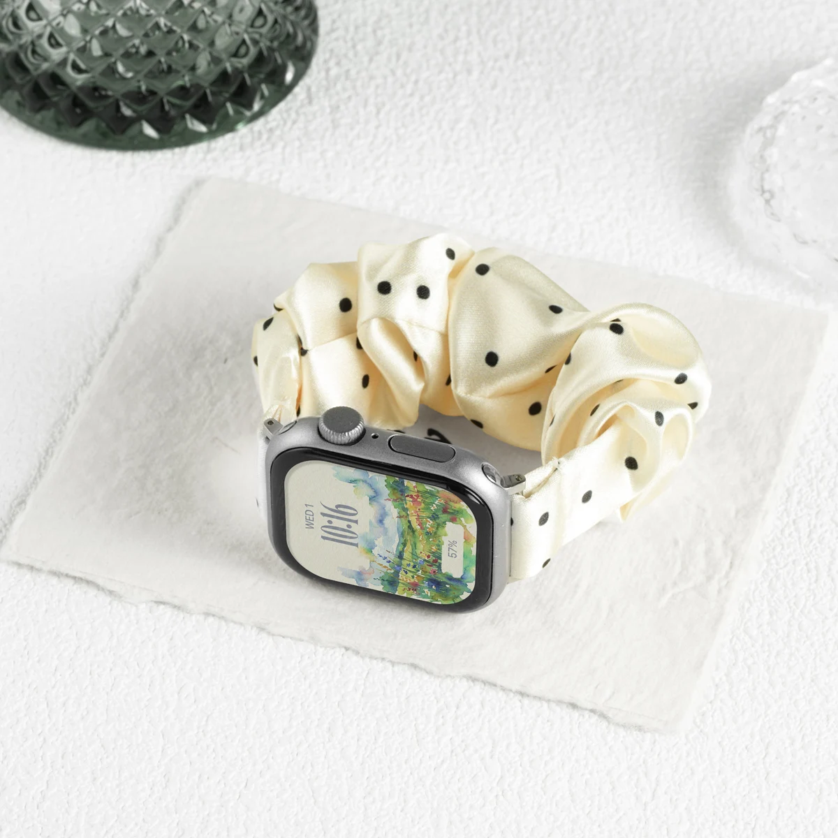 Stylish Yarn Scrunchie Strap Suit for Apple Watch Series Women's Polka Dot Yarn-style Sweet Large Scrunchie Iwatch Strap
Stylish Yarn Scrunchie Strap Suit for Apple Watch Series Women's Polka Dot Yarn-style Sweet Large Scrunchie Iwatch Strap