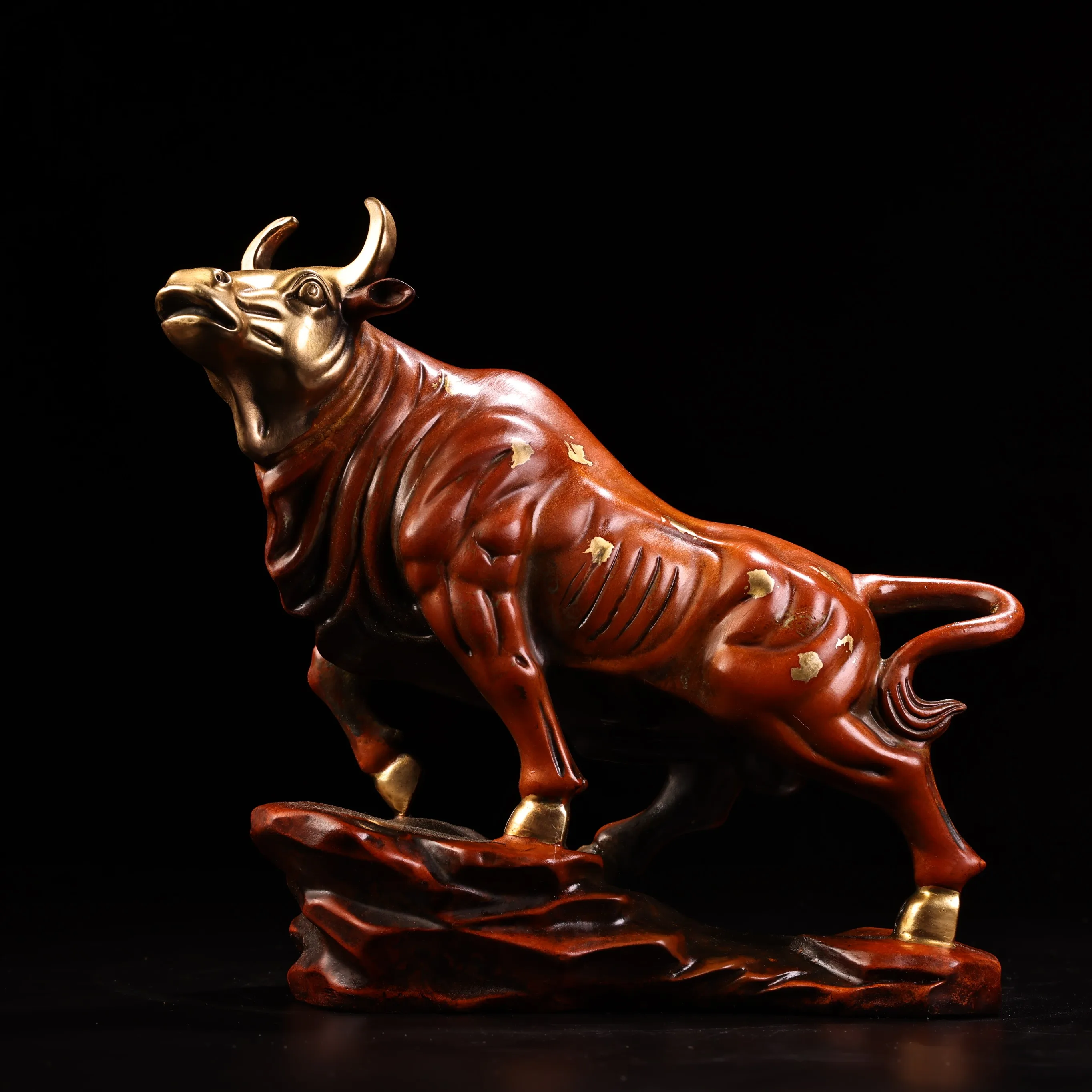 9"Tibetan Temple Collection Old Bronze Gilded Real Gold Bull Statue Wall Street Bulls Bull market Amass wealth Ornaments
9"Tibetan Temple Collection Old Bronze Gilded Real Gold Bull Statue Wall Street Bulls Bull market Amass wealth Ornaments