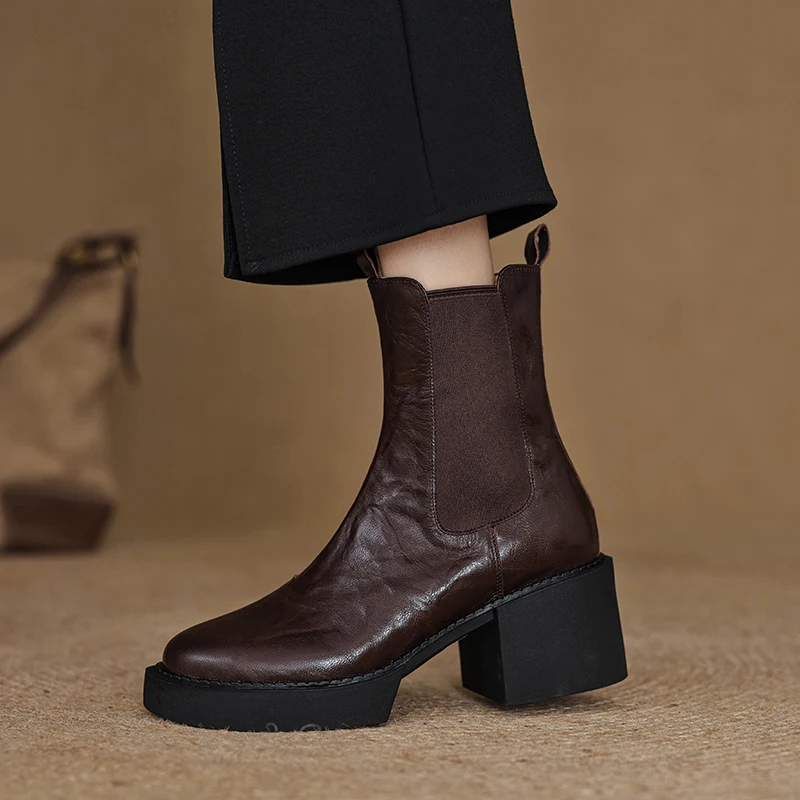 Retro Ankle Chelsea Boots for Women Round Toe Shoes with Thick Sole Genuine Cow Leather for Ladies Autumn Winter Platform Boots
Retro Ankle Chelsea Boots for Women Round Toe Shoes with Thick Sole Genuine Cow Leather for Ladies Autumn Winter Platform Boots