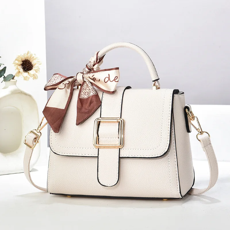 Ele Simple Pillow aped Crossbody Bag for Women Single oulder Versatile Faionable Bag Polyester Fiber PU Material
Ele Simple Pillow aped Crossbody Bag for Women Single oulder Versatile Faionable Bag Polyester Fiber PU Material