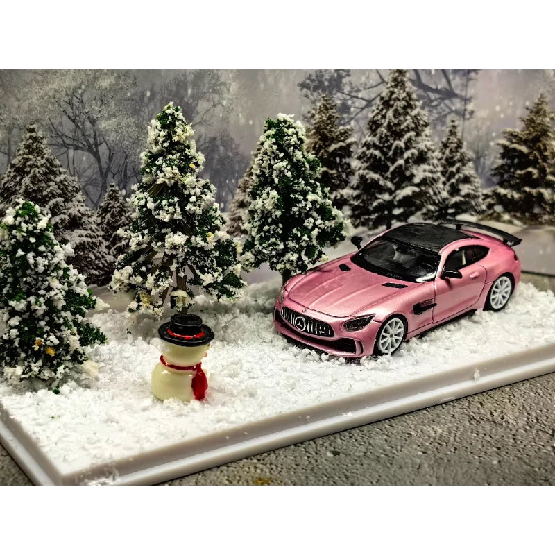 Diecast FINE WONKS 1/64 Scale Christmas Special Edition Scene BENZ AMG GTR Alloy Car Model Collectible Toy Gift Souvenir
Diecast FINE WONKS 1/64 Scale Christmas Special Edition Scene BENZ AMG GTR Alloy Car Model Collectible Toy Gift Souvenir