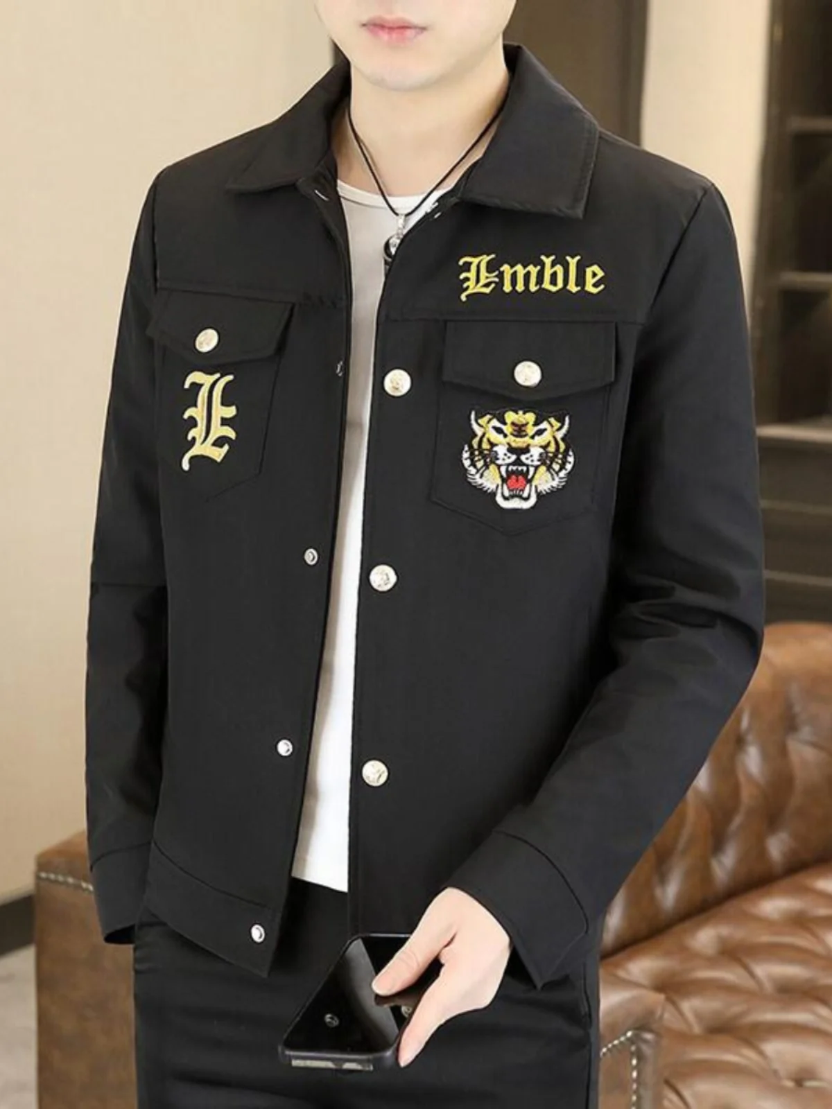 Casual Workwear Jaet for Men Sli Trendy Embroidered Spring Autumn Outerwear Slim Fit Youthful ular Long Sve Butto...
Casual Workwear Jaet for Men Sli Trendy Embroidered Spring Autumn Outerwear Slim Fit Youthful ular Long Sve Butto...